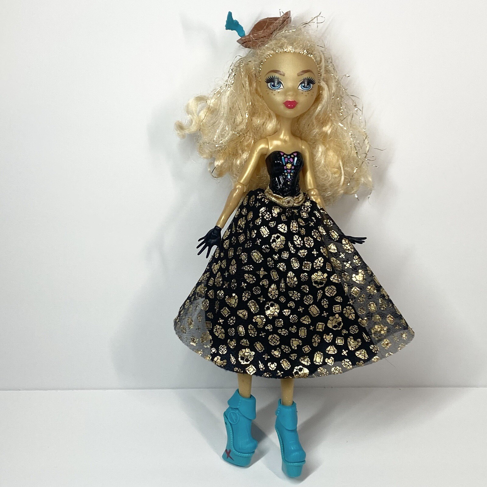 Monster High Shriekwrecked Dayna Treasura With Reversible Dress