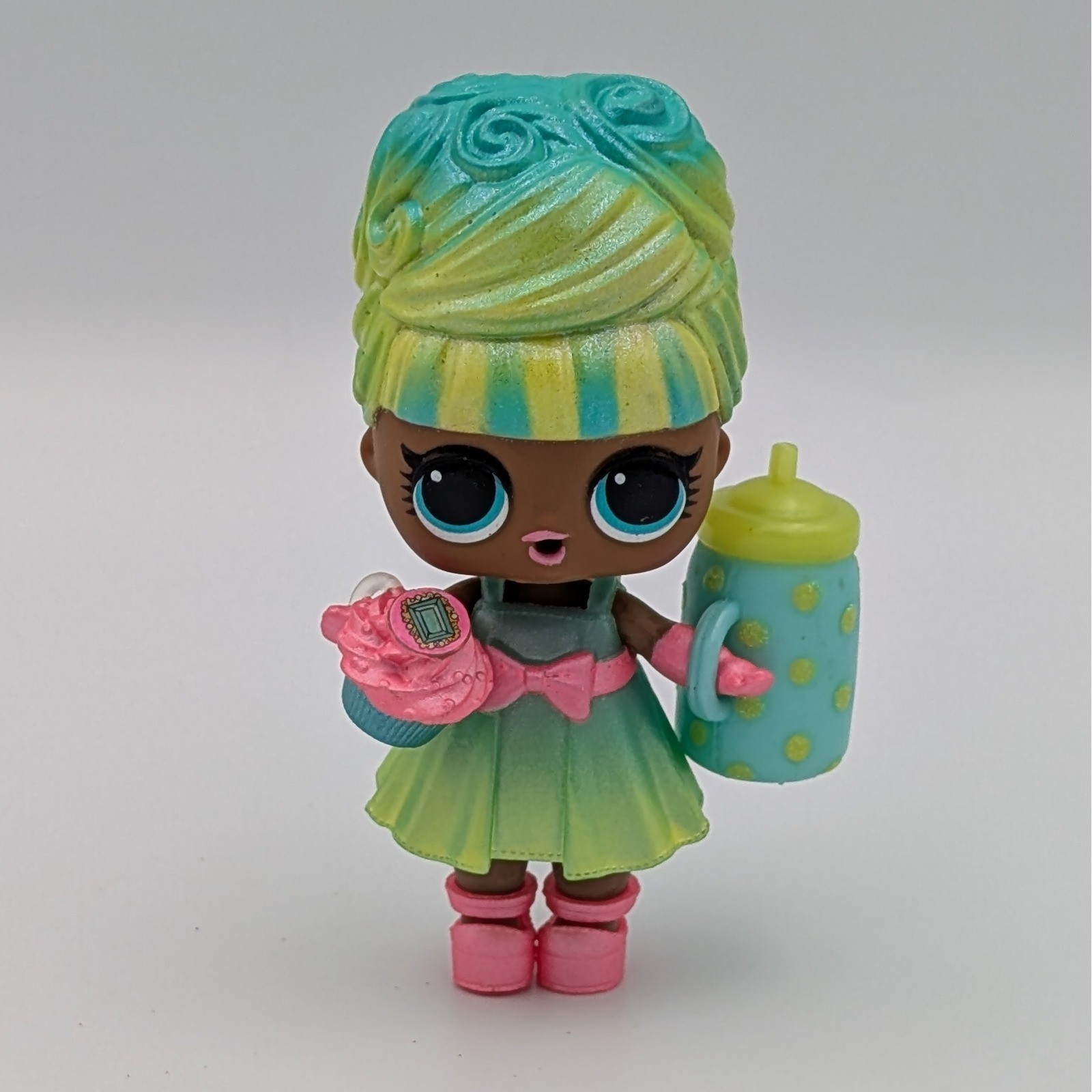 LOL Surprise Festive BB Doll Series 1 Present Surprise Teal Green Party Outfit
