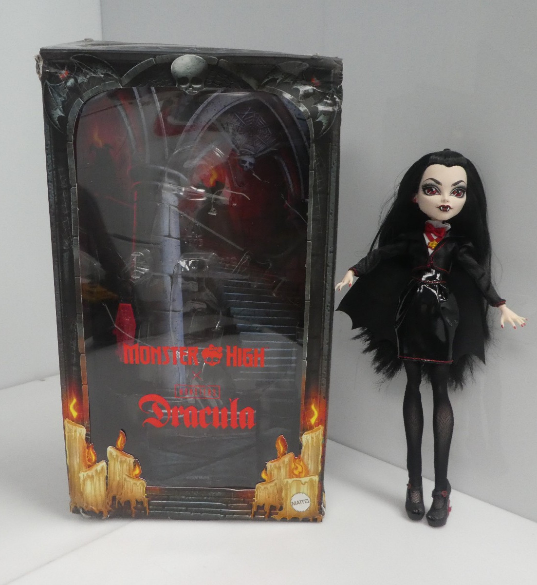 2026 Monster High X Universal Monsters Dracula DAMAGED BOX