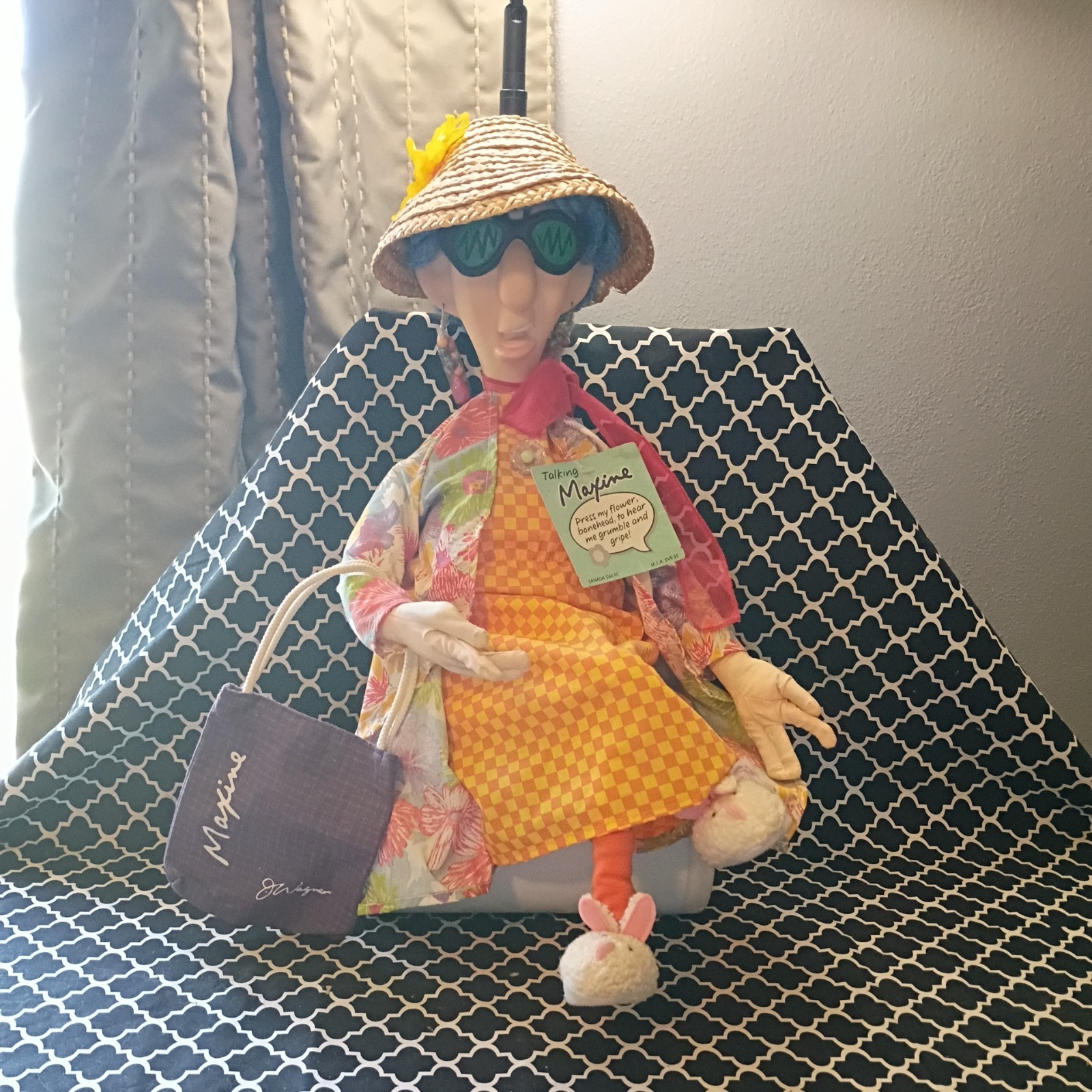 Hallmark Maxine 21″ Poseable Talking Cloth Doll Humor Series NOT TESTED