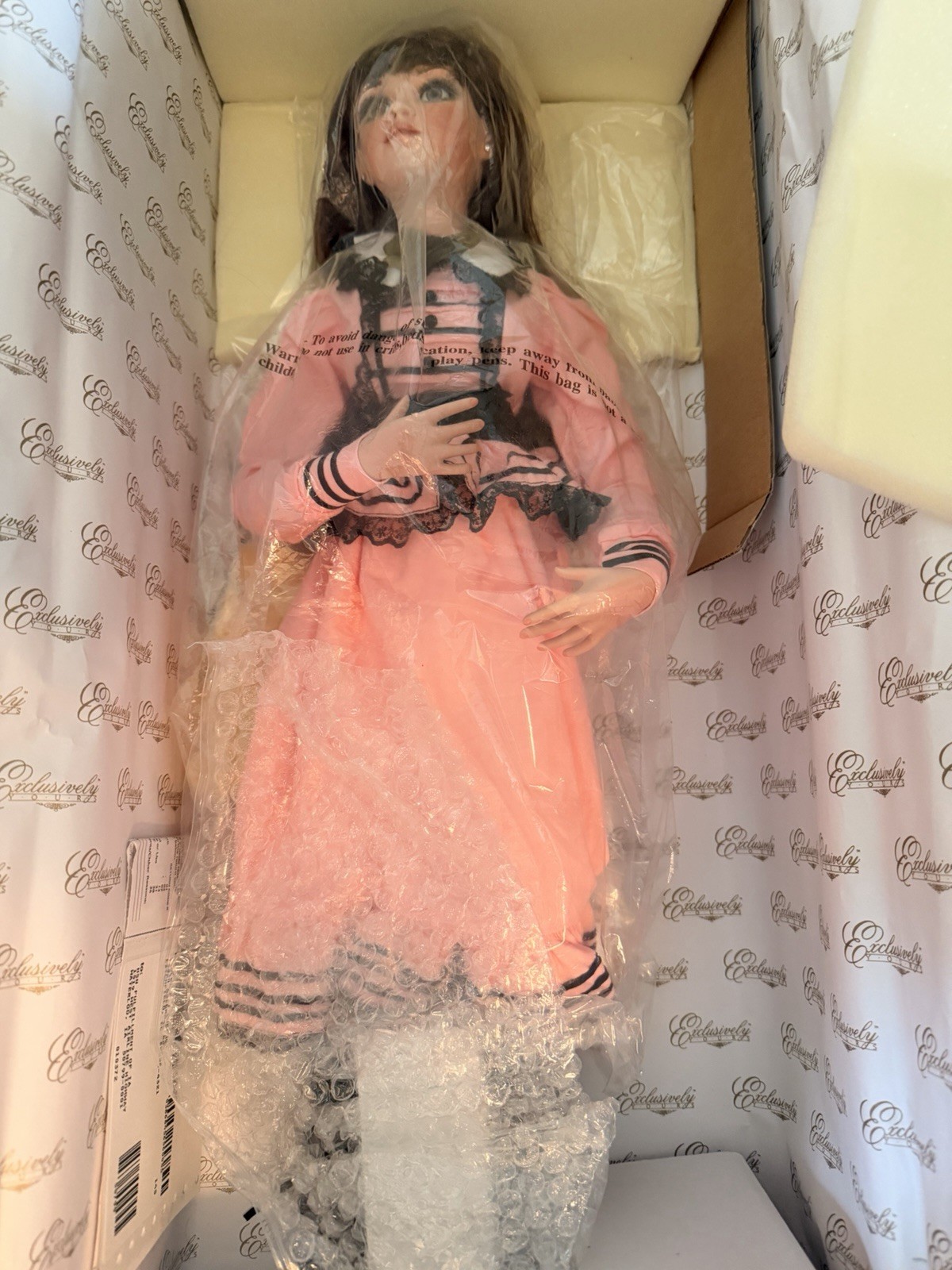 Exclusively Yours Jessica 19 in Porcelain Doll Limited Edition Signed COA Hat
