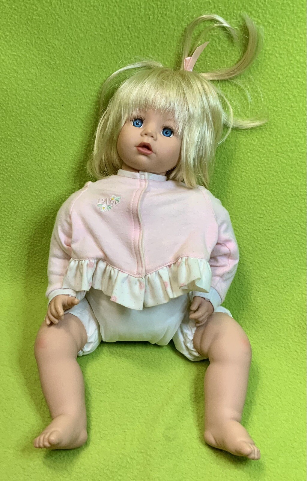 Vintage 1998 Susan Wakeen 20″ Vinyl/cloth Doll Piercing BLUE Eyes