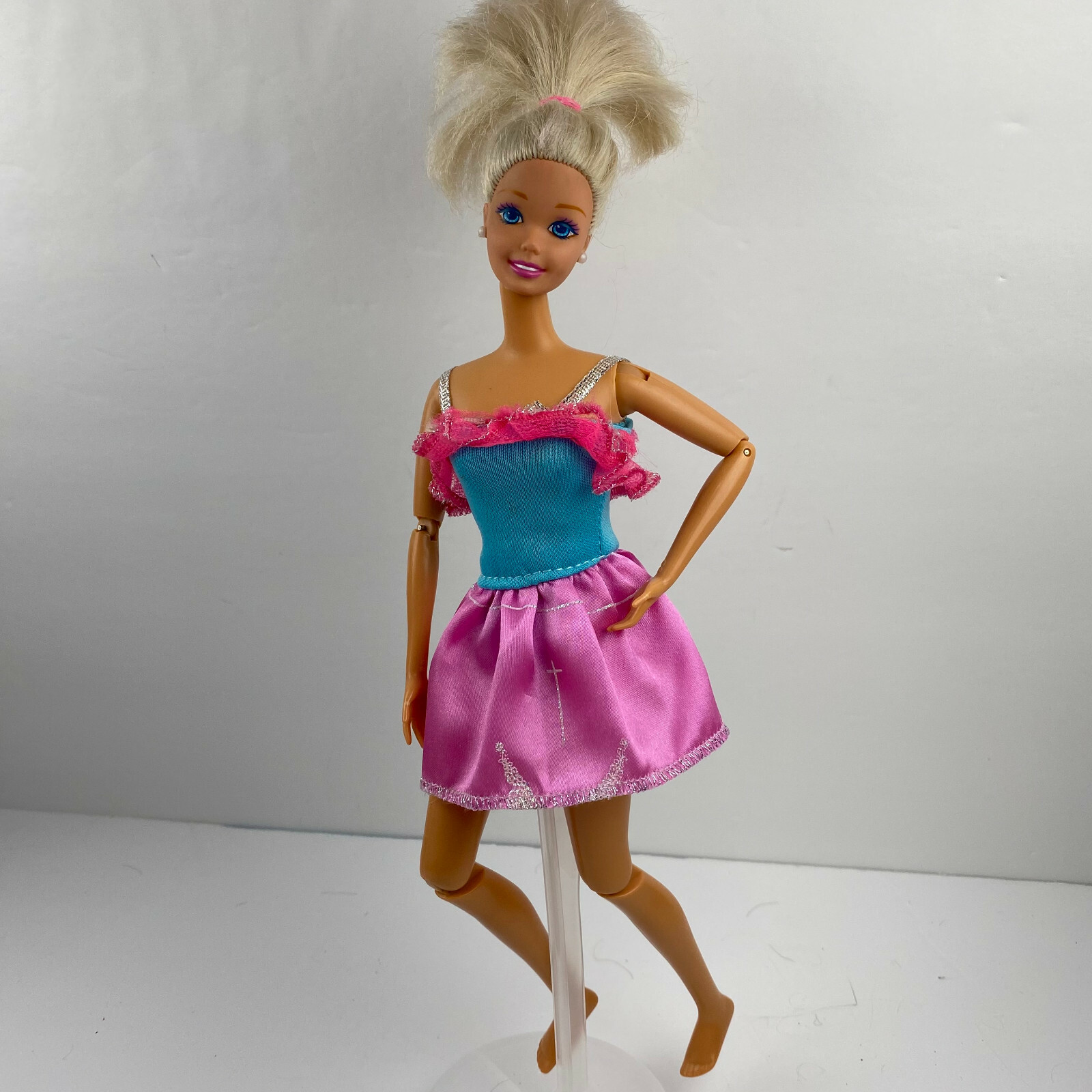 Gymnastics Barbie Fashion Doll Blonde Mattel Vintage 1990’s Clothing