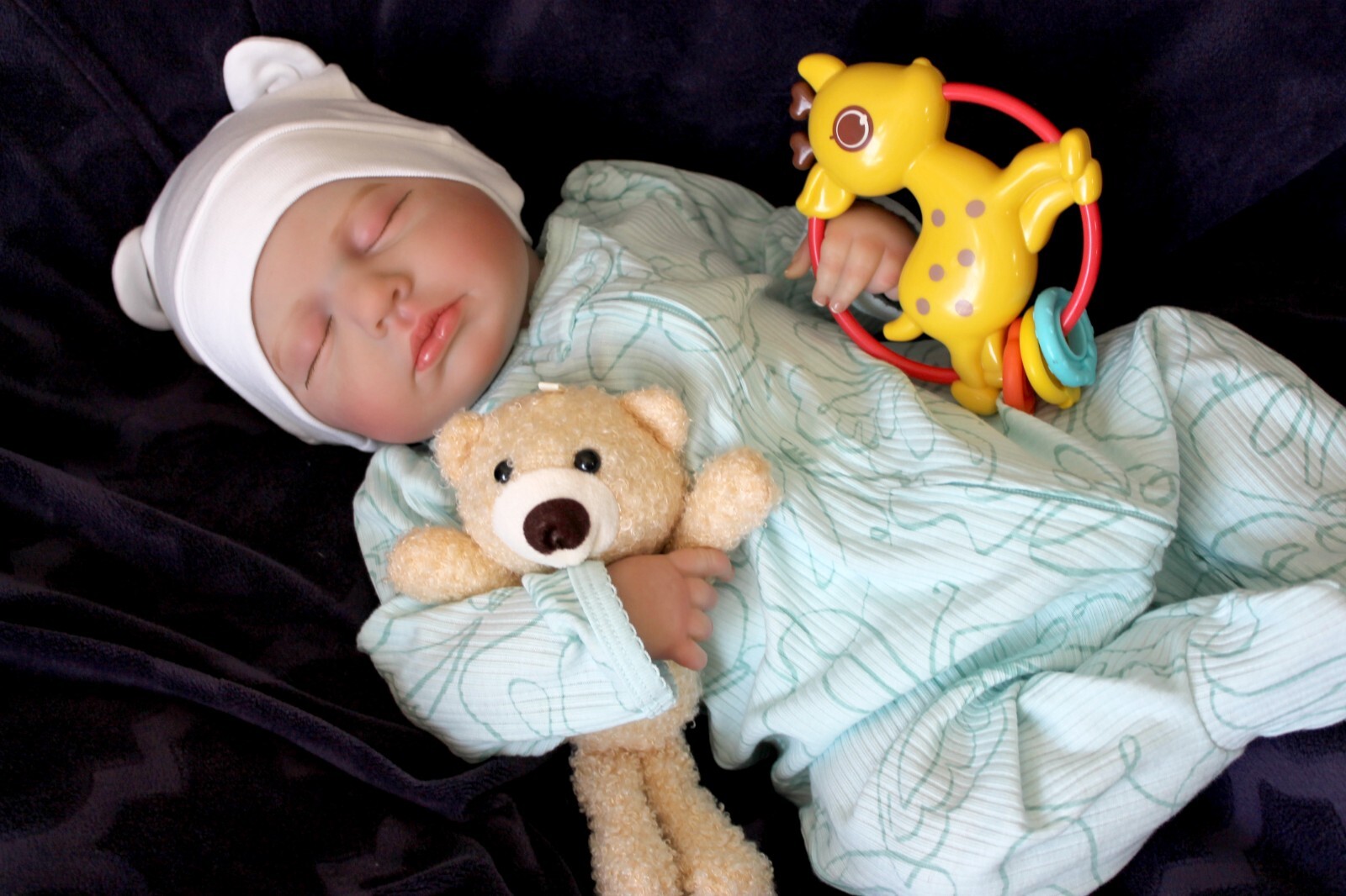 Reborn Baby Dolls Realistic Vinyl Newborn Doll Lifelike Cloth Body 20″ 6 lbs NEW