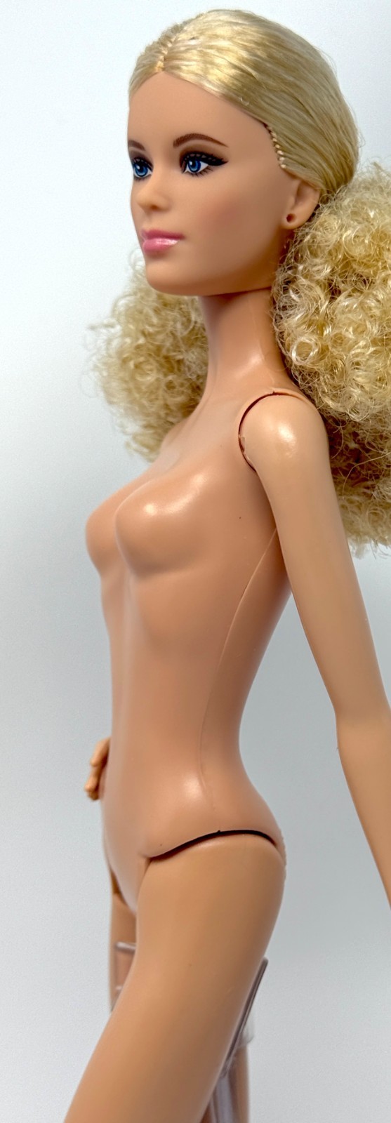 Barbie Basics Neutrals #07 Model Muse Body Hybrid NUDE Doll Victoria Blonde Hair