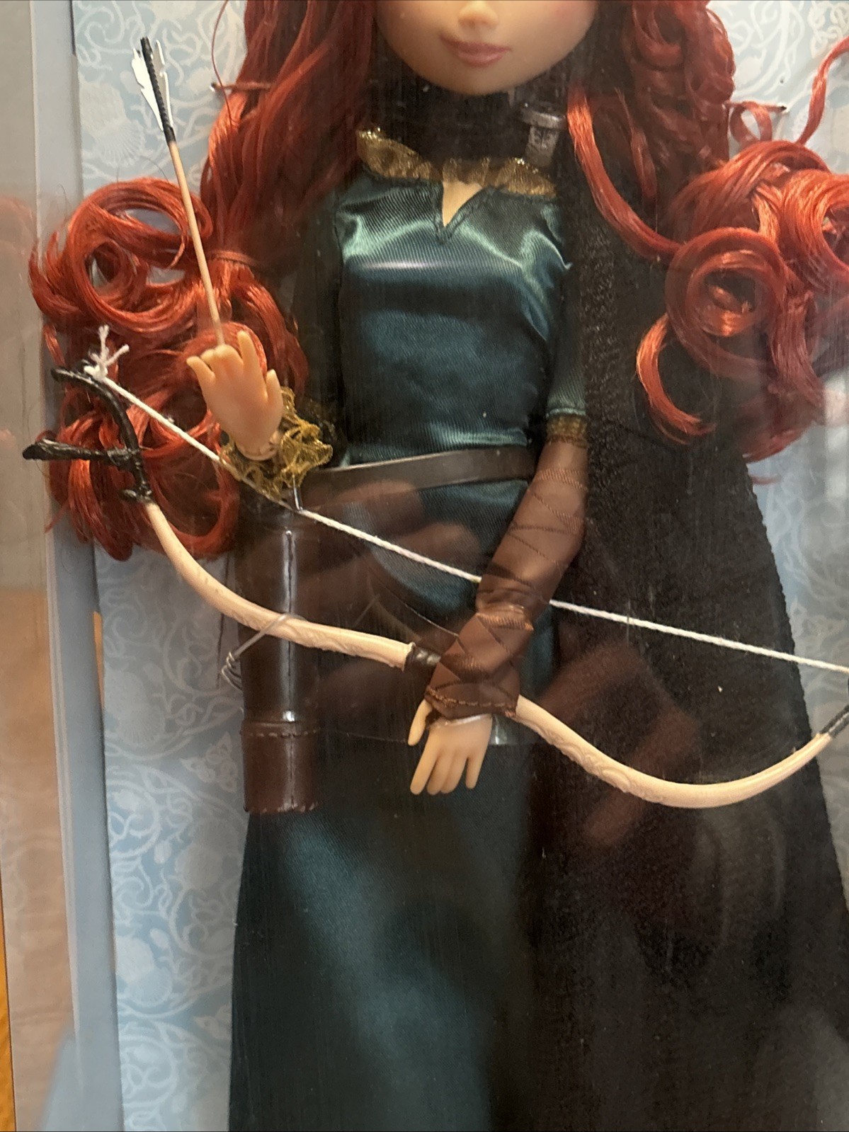 NEW Disney Store Pixar Brave Merida Classic Doll Bow and Arrow 1st Edition
