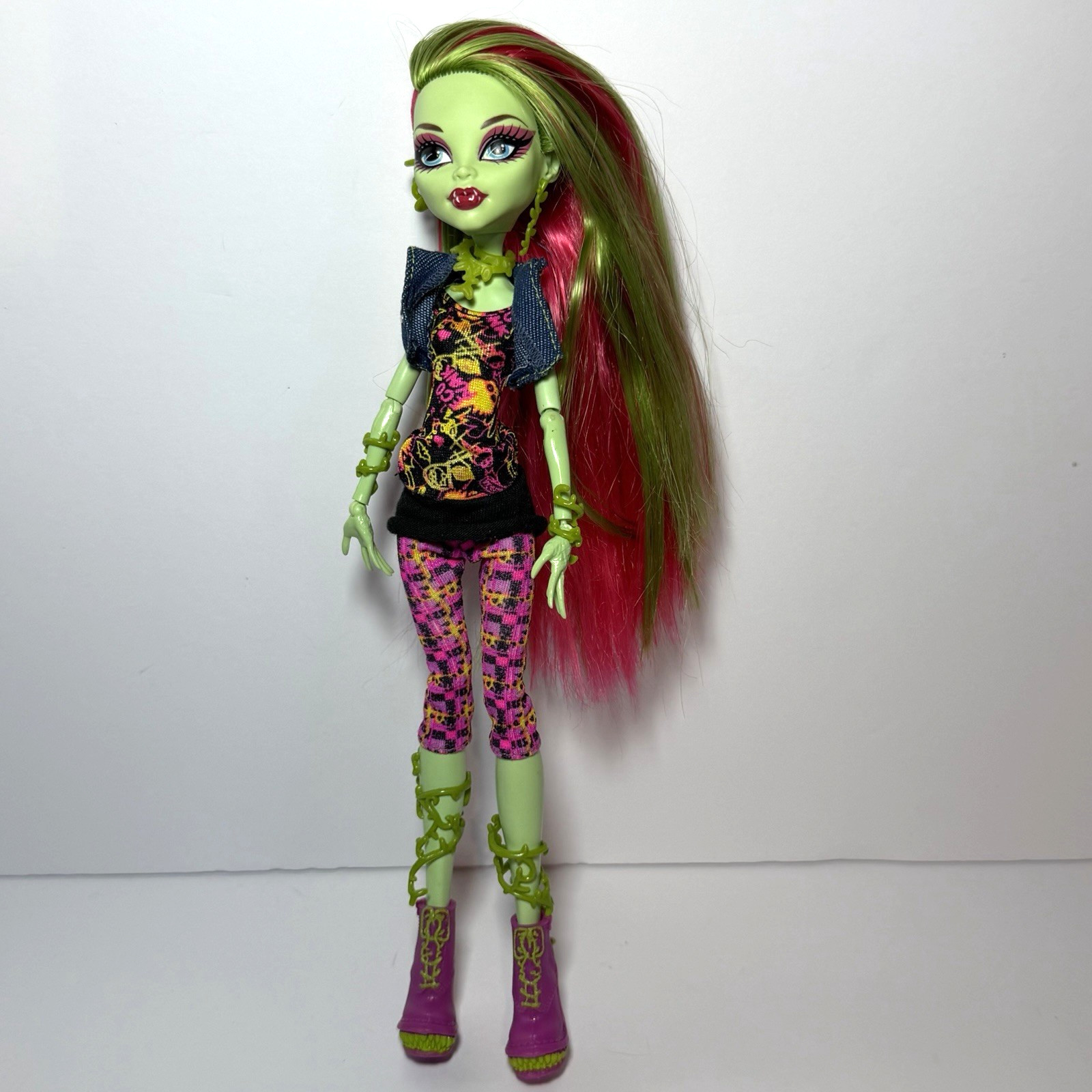 Monster High 2009 Venus Mcflytrap Doll W/ Outfit Shoes Accessories