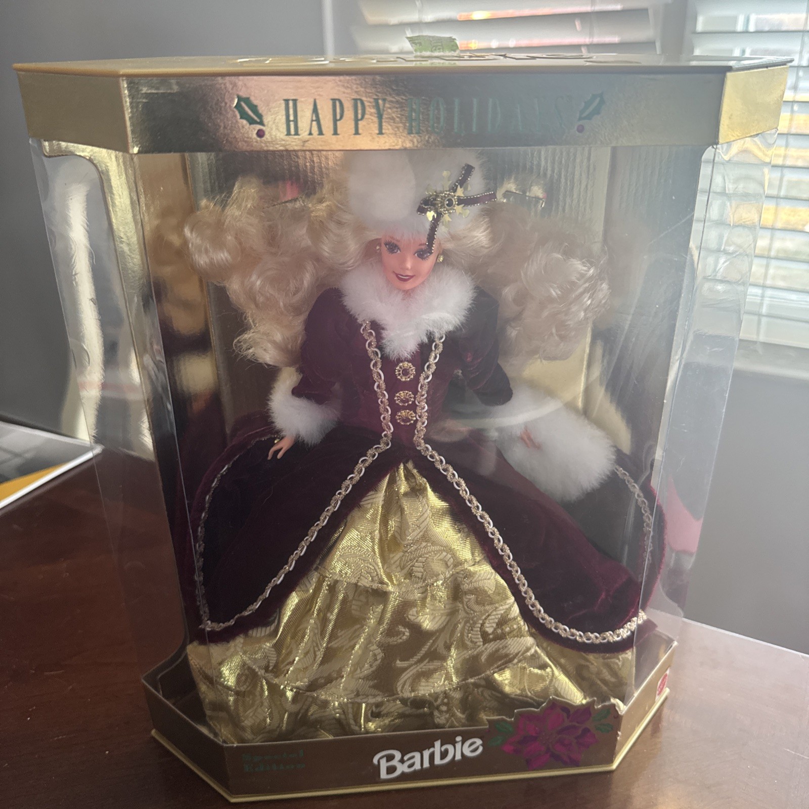 Mattel 1996 Happy Holidays Barbie Doll – Special Edition New In Box Never Opened