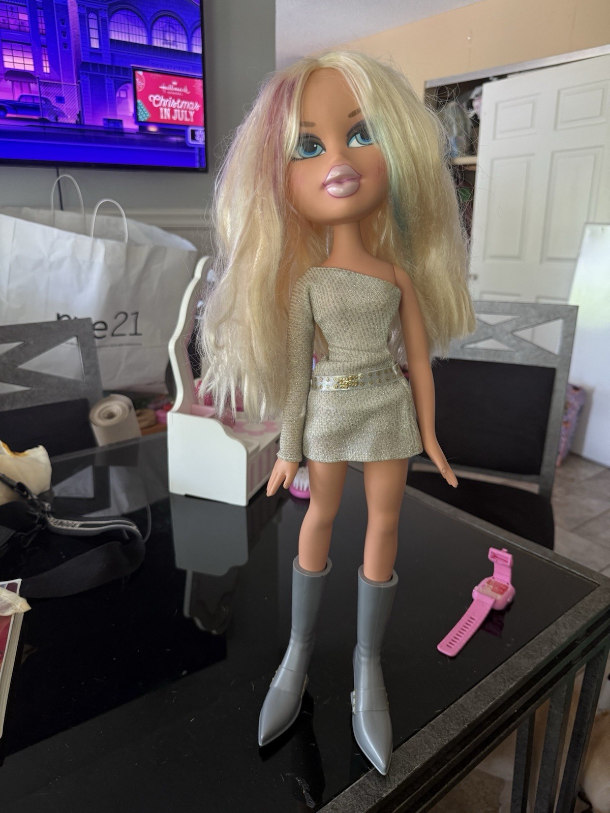 Big Bratz Cloe Collector Doll Chloe limited Edition hard to find 24 inch tall
