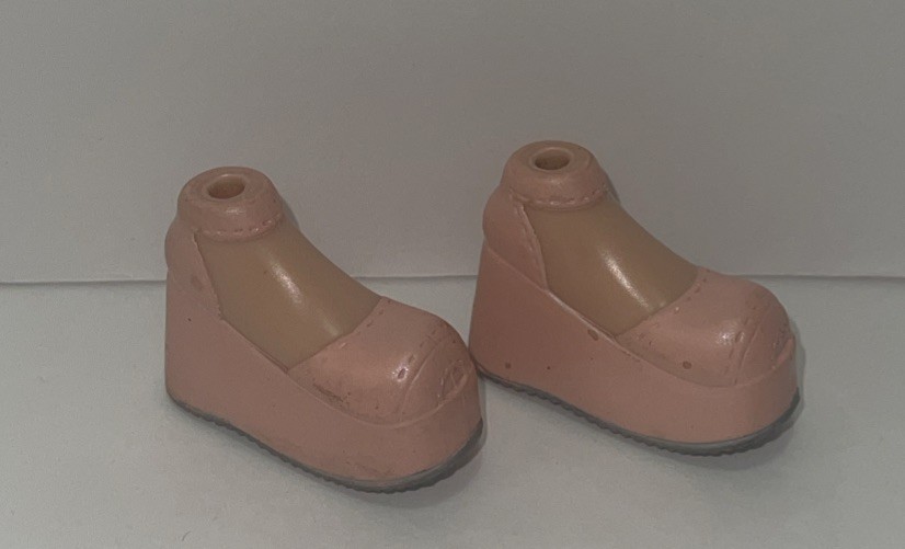 Bratz Doll Flaunt It Cloe (MGA, 2002) Retired 2nd Edition Pink Shoes Only