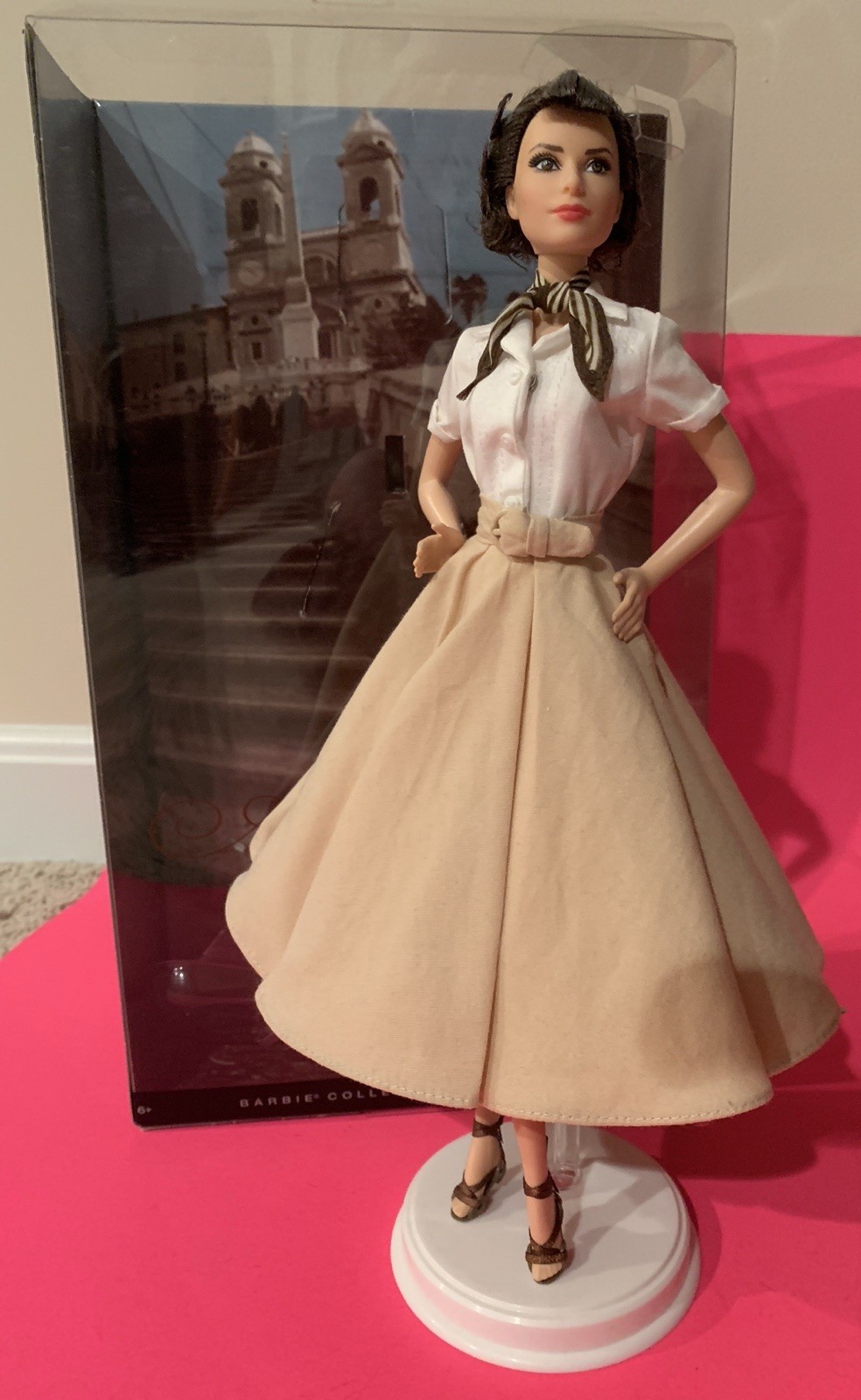 Audrey Hepburn Roman Holiday Barbie Pink Label Collector Edition 2012