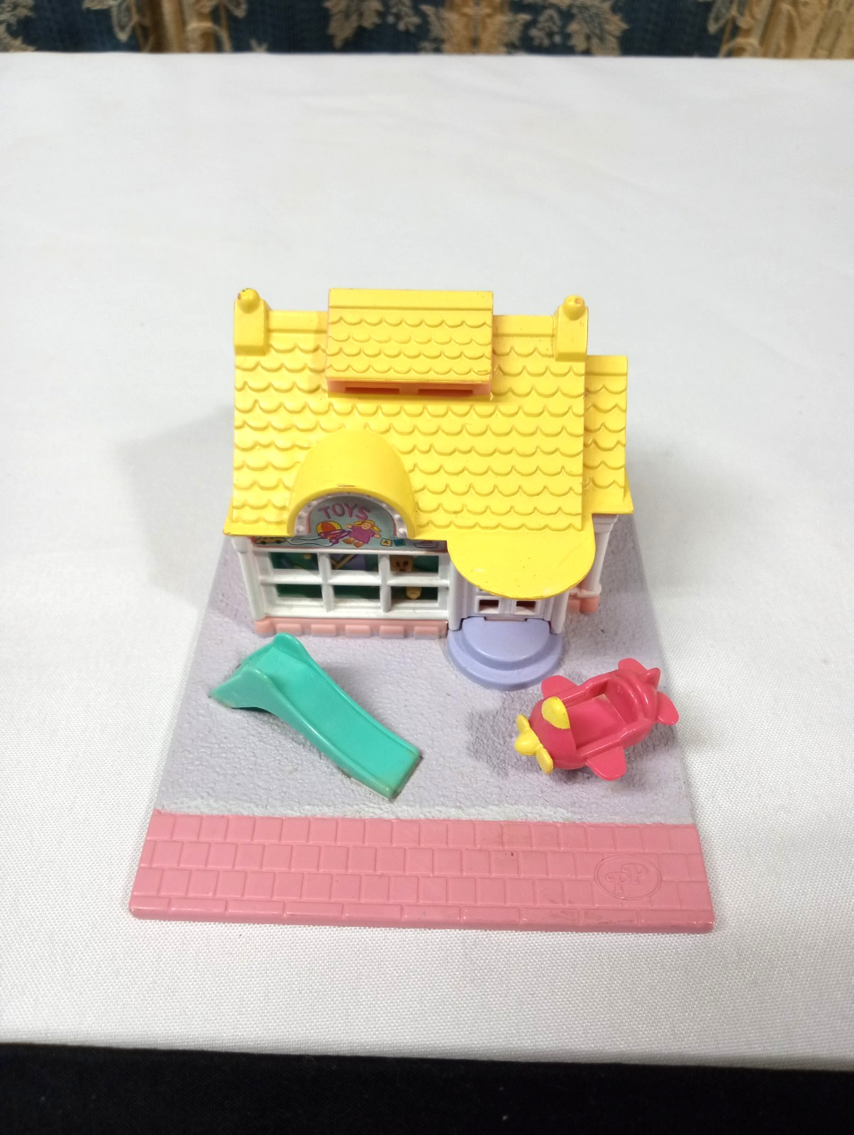 Vintage Polly Pocket 1993 Toy Shop Playset Complete