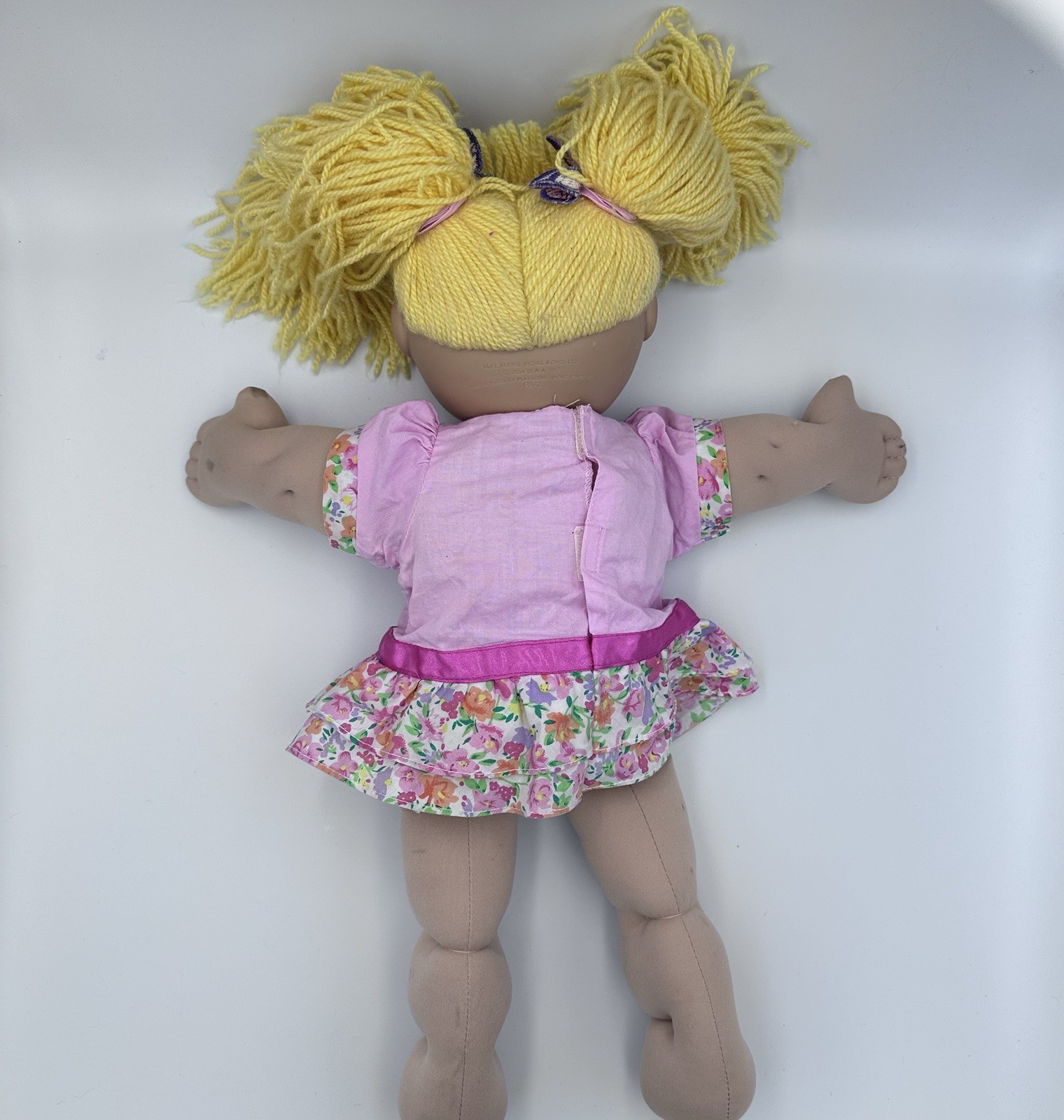 2004 Cabbage Patch Kids Doll Xavier Roberts Blonde Yarn Hair Butterflies