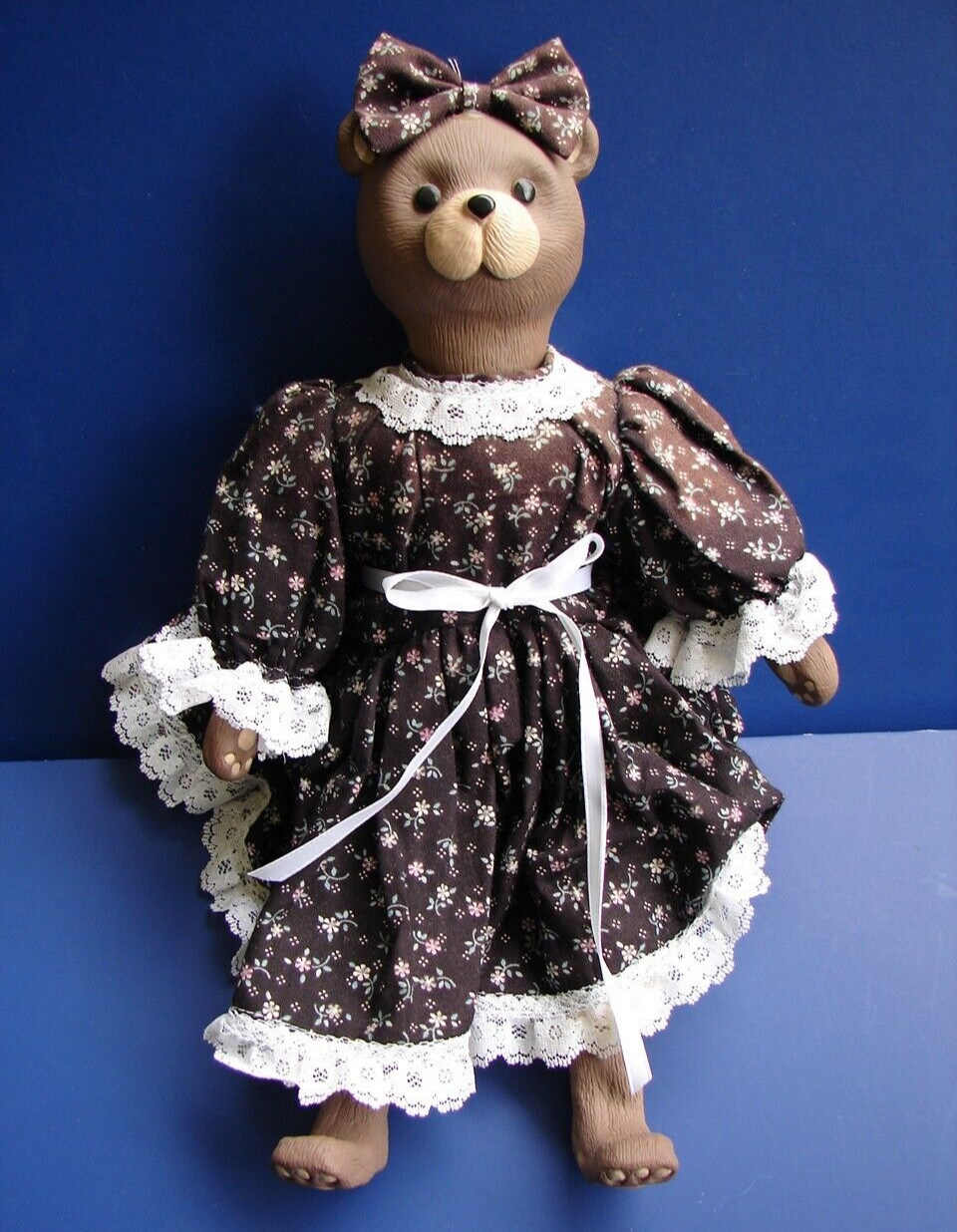 Classic Animal Bear Doll 14″ Tall Vinyl & Cloth 1991 Fully Dressed Professional