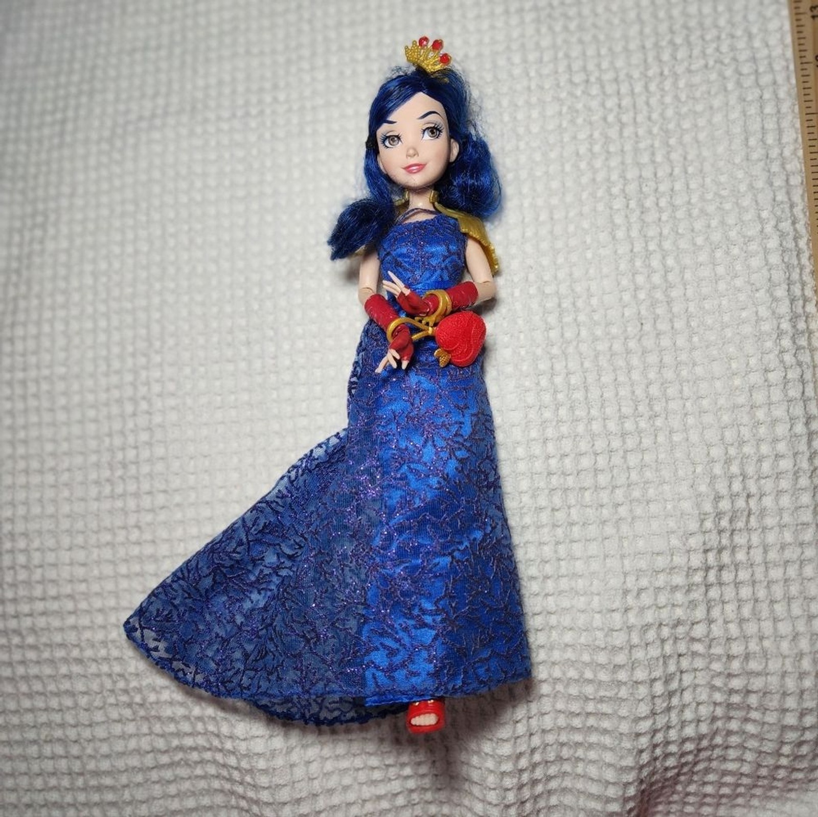 Disney Descendants Dolls Set – Blue and Green Evie And Uma