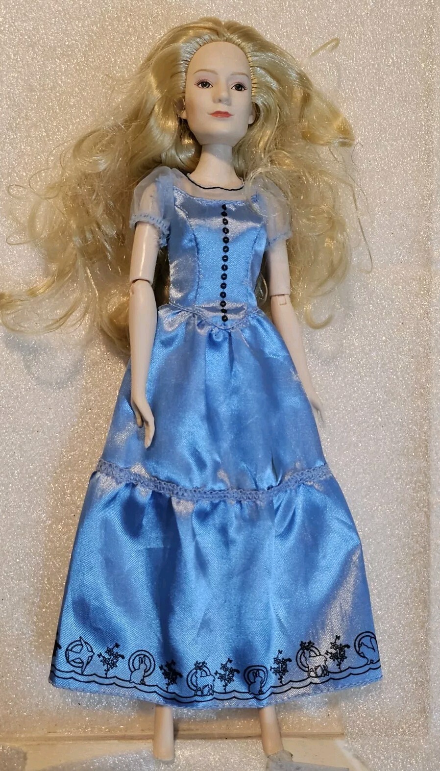 Disney Alice In Wonderland Doll Movie Doll 2010 Film Collec Tim Burton EUC C407G