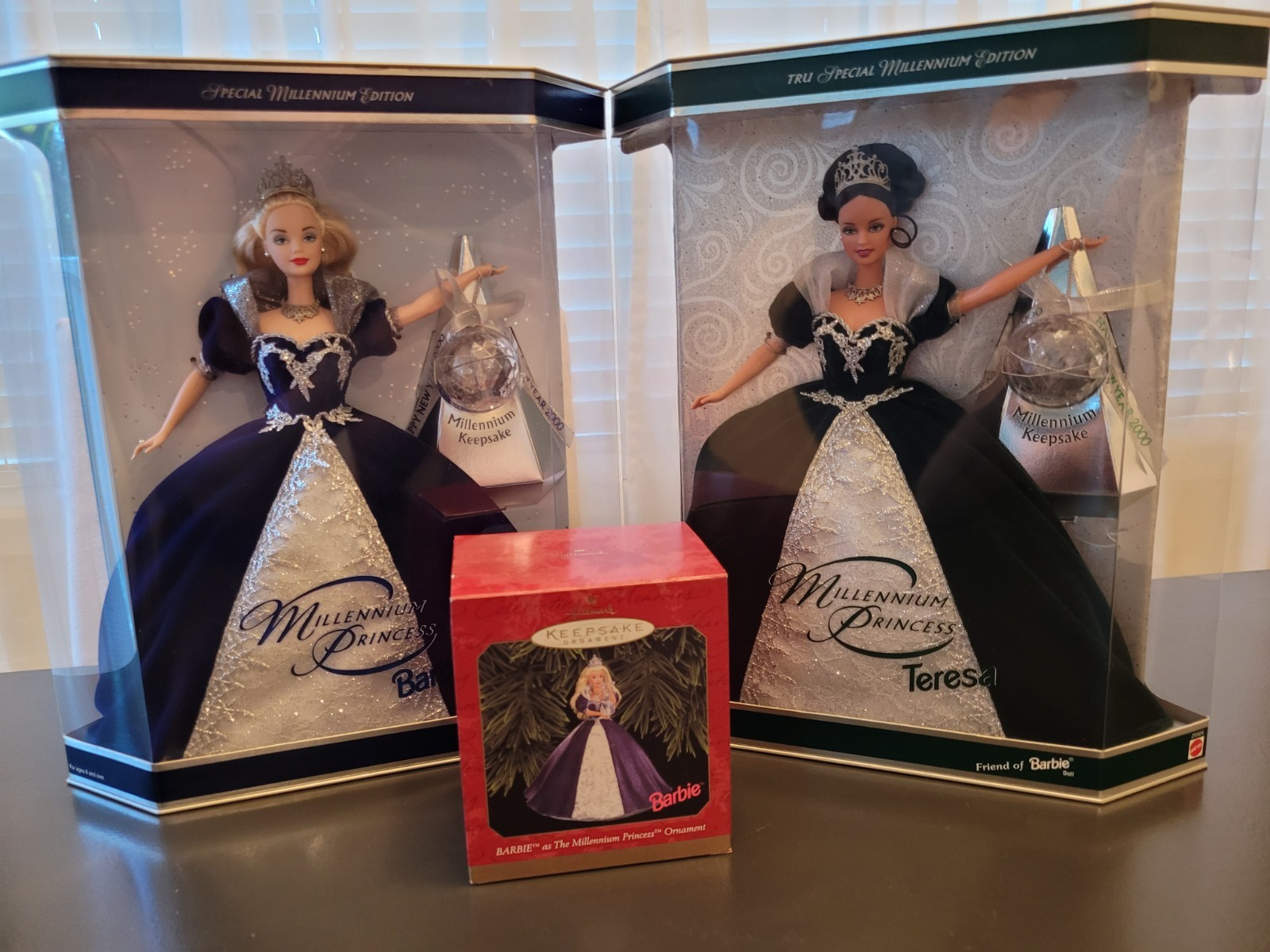 Mattel Barbie & Teresa Millennium Princess 1999 Set Of 2 Blue And Green Dress