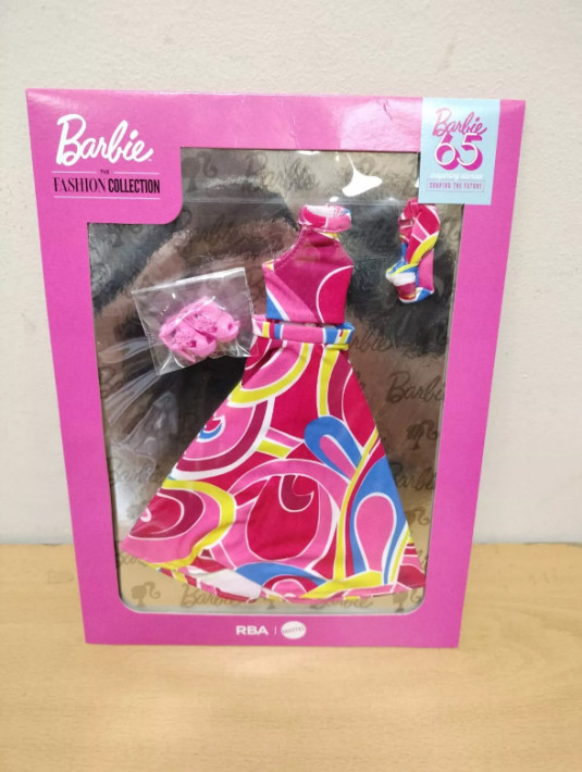 Totally Hair #7 BARBIE THE FASHION COLLECTION DRESSES