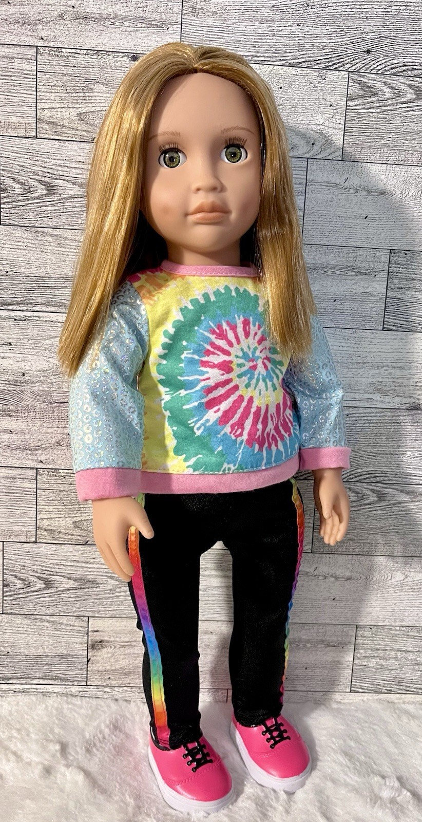 Our Generation Battat 18” Doll Tory Light Brown Hair Hazel Eyes Dimples Outfit