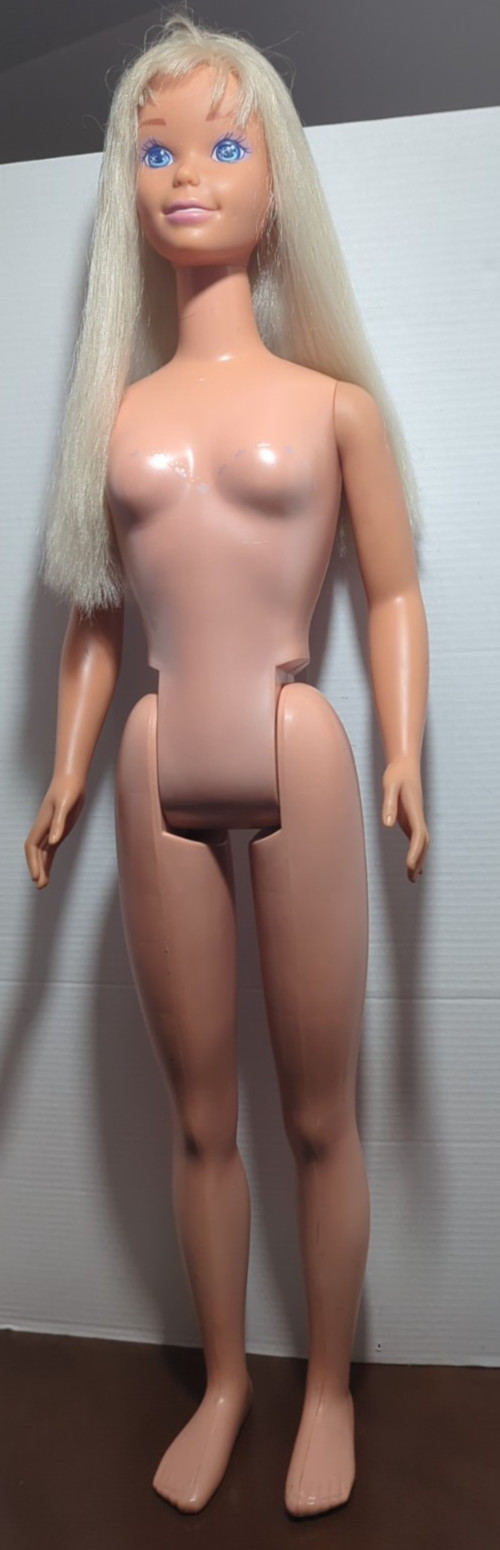 VINTAGE 1992 Life Size Barbie 3 ft Tall My Size Barbie Mattel