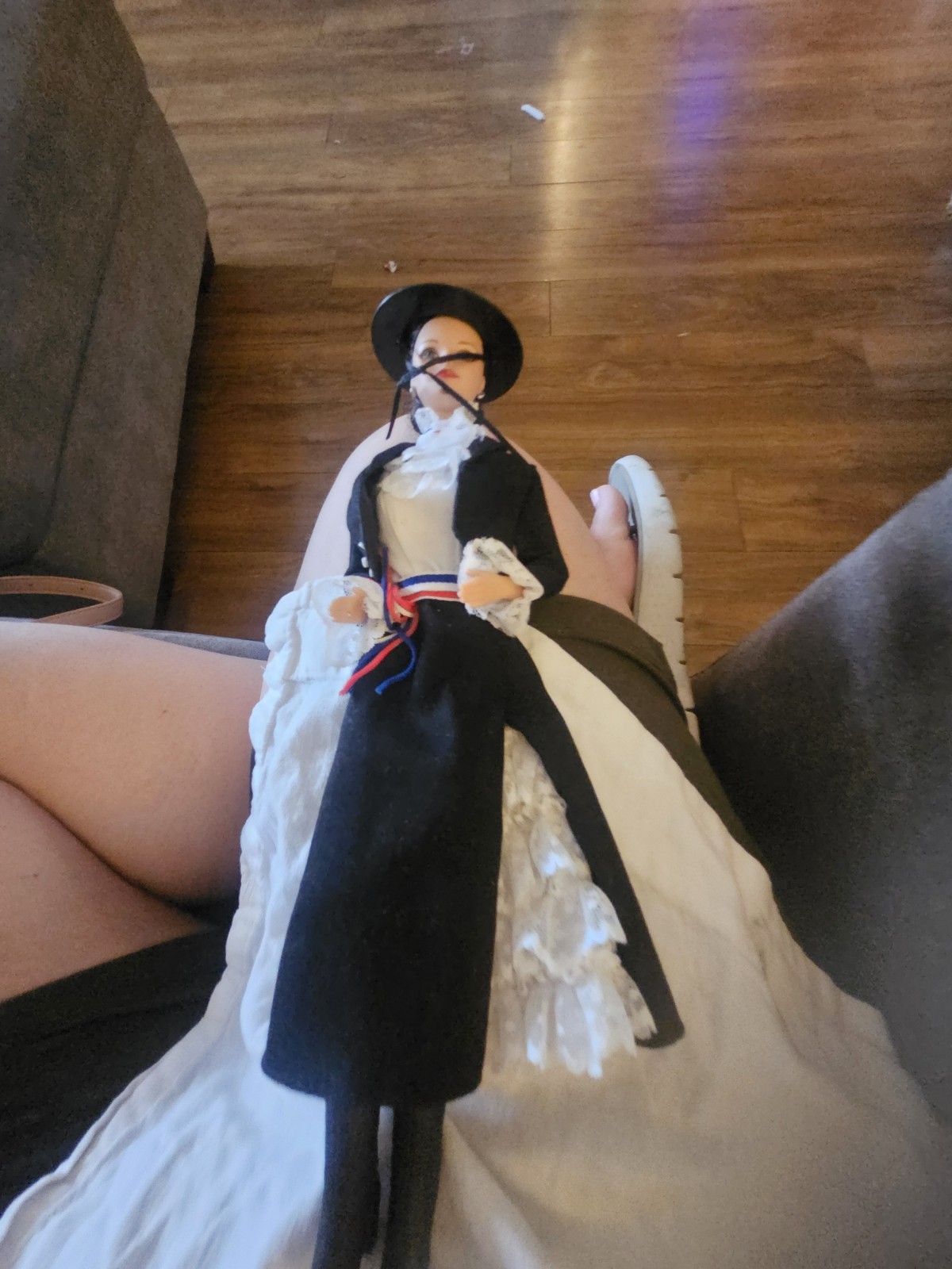 VTG Chilean Barbie Doll Dolls of World #18559 New Loose 1997 Chile C178