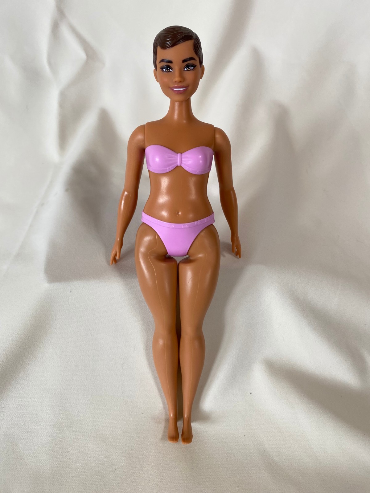 2024 Genuine Barbie Mattel Full Figure 10.5″ Doll Molded Hair R6