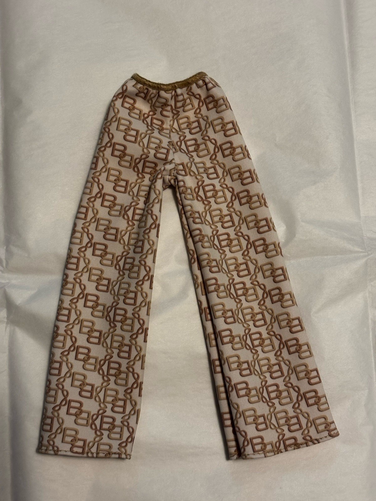 2026 Barbie Basics Model 07 Neutrals Series Barbie JJX26 FASHION PANTS