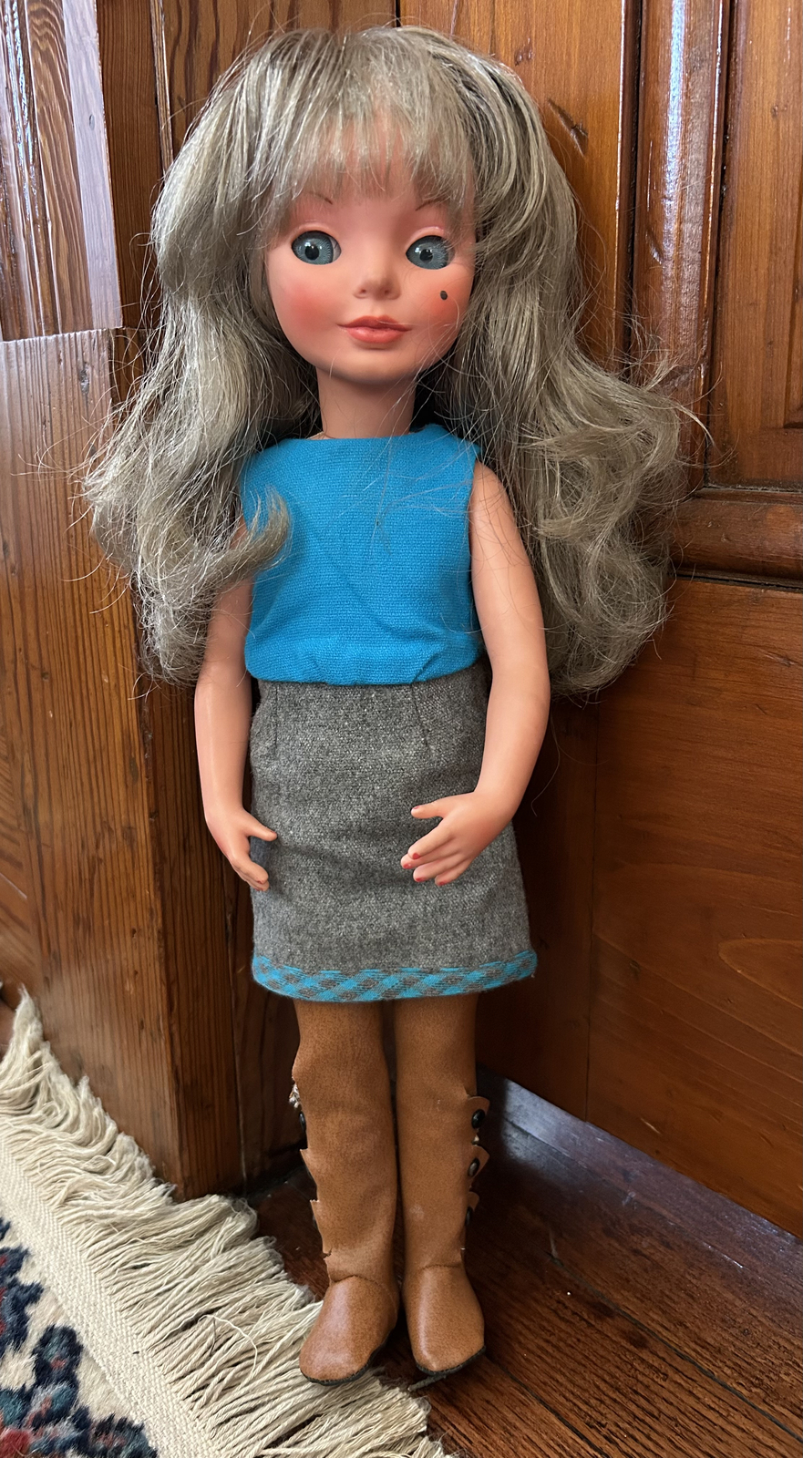 Vintage 1960s Furga Alta Moda 17″ Doll: SIMONA, Secret Agent