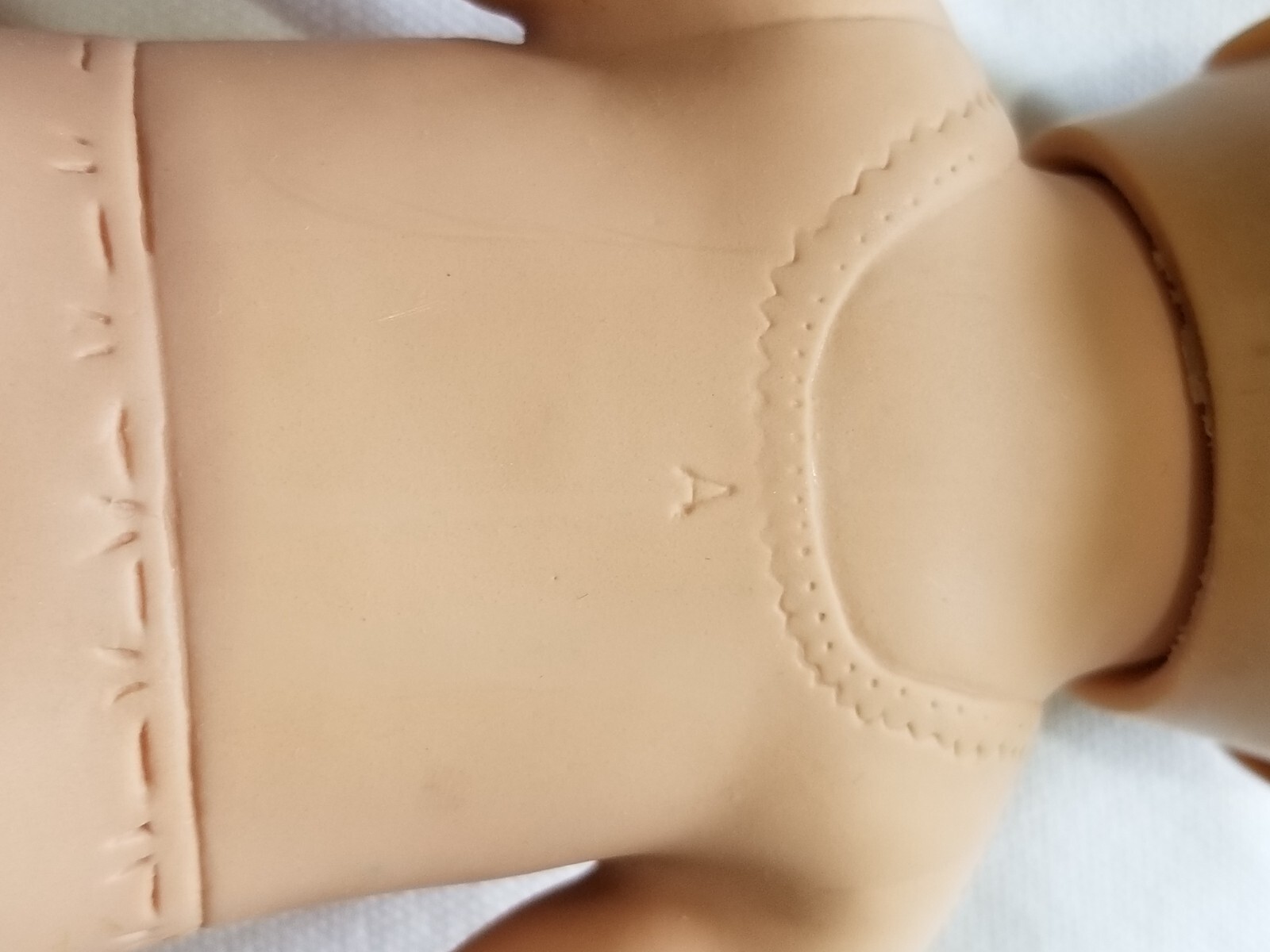 Arrow Plastics Side Glance 9″ Doll Rubber 1960s Vintage VGC HTF