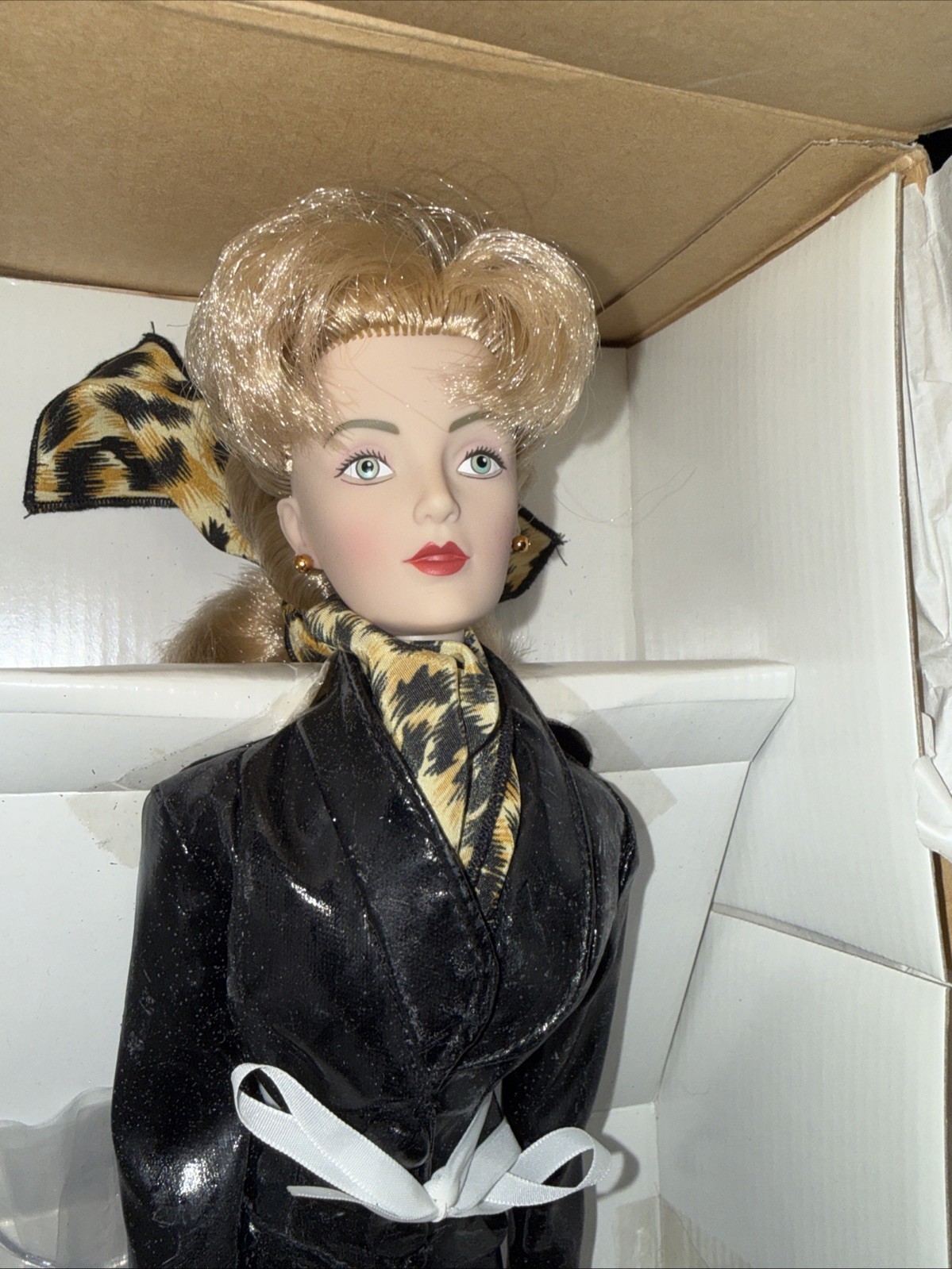 ✨VTG LTD. RARE BOXED 1998 Hayley “LEATHER OUTFIT” Doll #98109 *UNIQUE* {NIB}✨