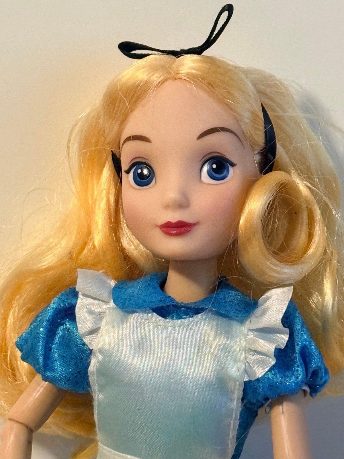 Disney Store Alice in Wonderland Classic Doll