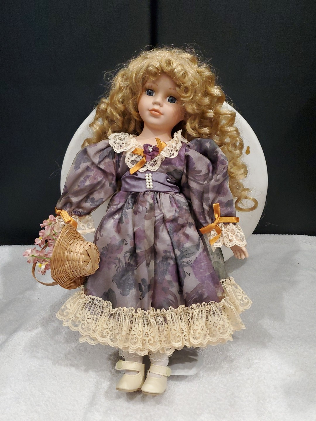 The Emerald Doll Collection Curly Blonde Hair Porcelain 16″ Vintage