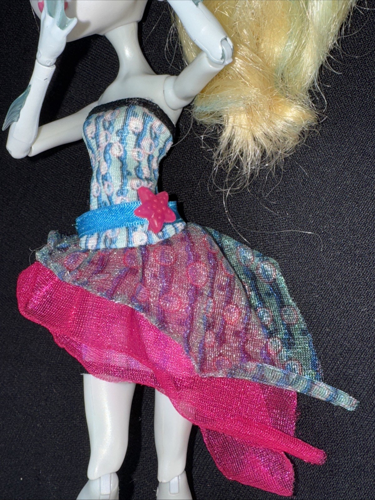 Monster High LAGOONA BLUE Dot Dead Gorgeous Doll Dress Shoes Bracelet -Leg Fins