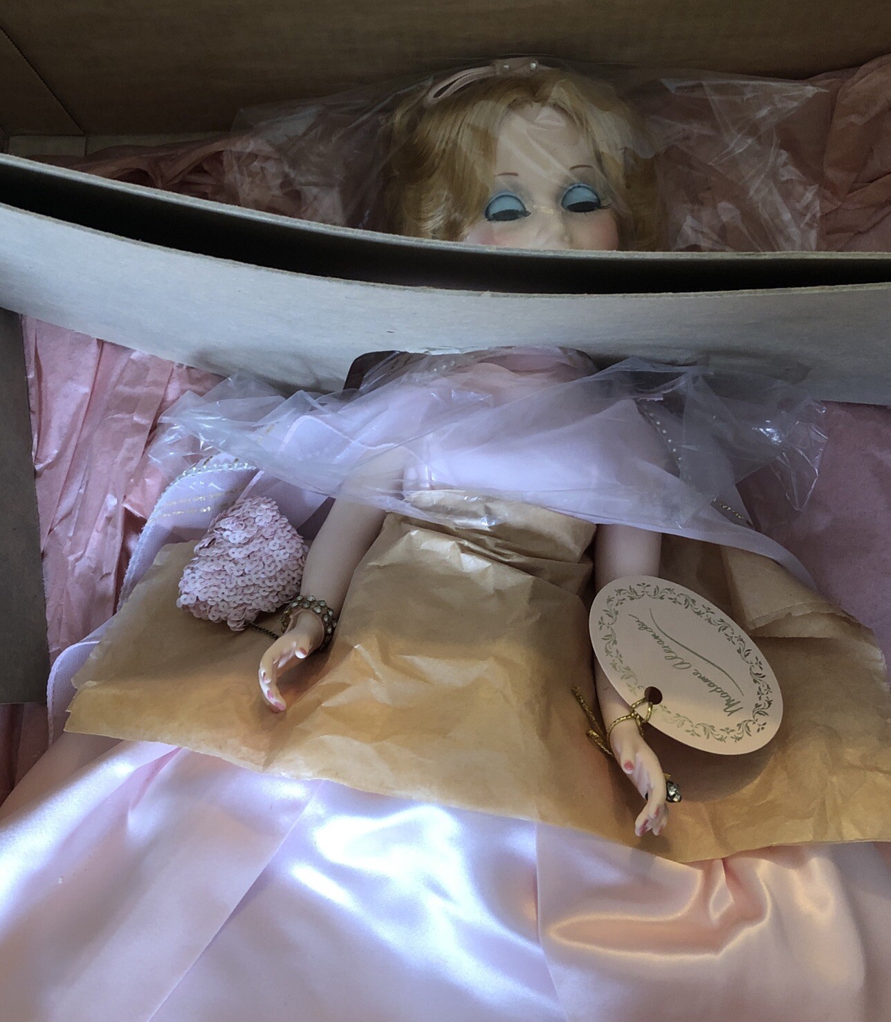 MADAME ALEXANDER HERSELF “SELF PORTRAIT” 2290 PINK 21″ DOLL TAG ORIGINAL BOX