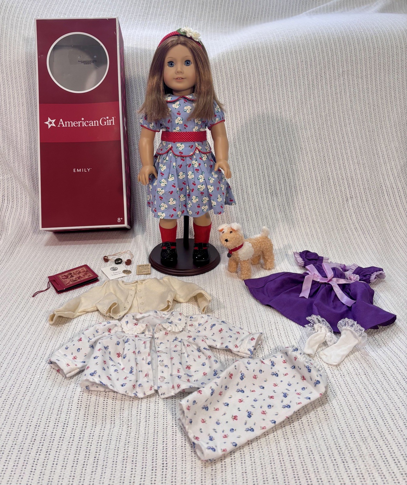 LNIB Pleasant Company Emily American Girl Doll w/Meet Outfit HTF Accessories LOT