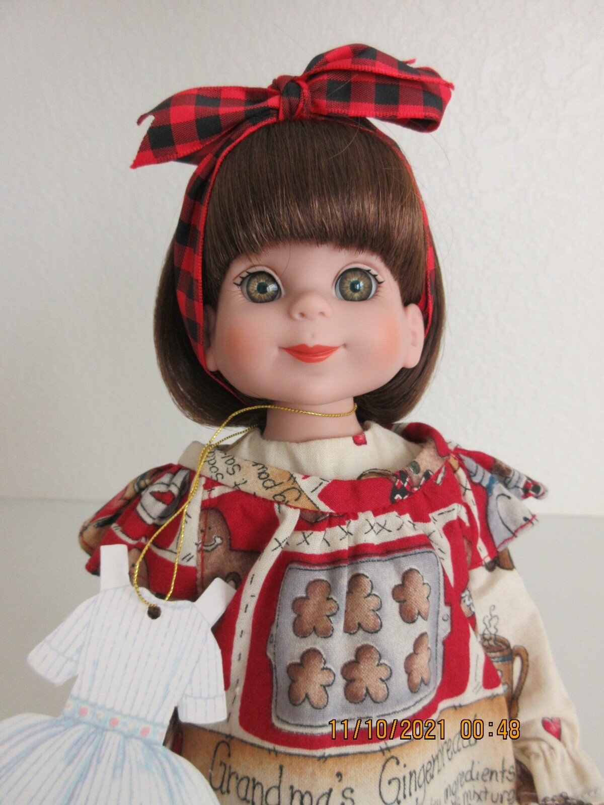 BETSY MCCALL (MAKING GINGER BREAD) BY ROBERT TONNER (RARE & RETIRED)