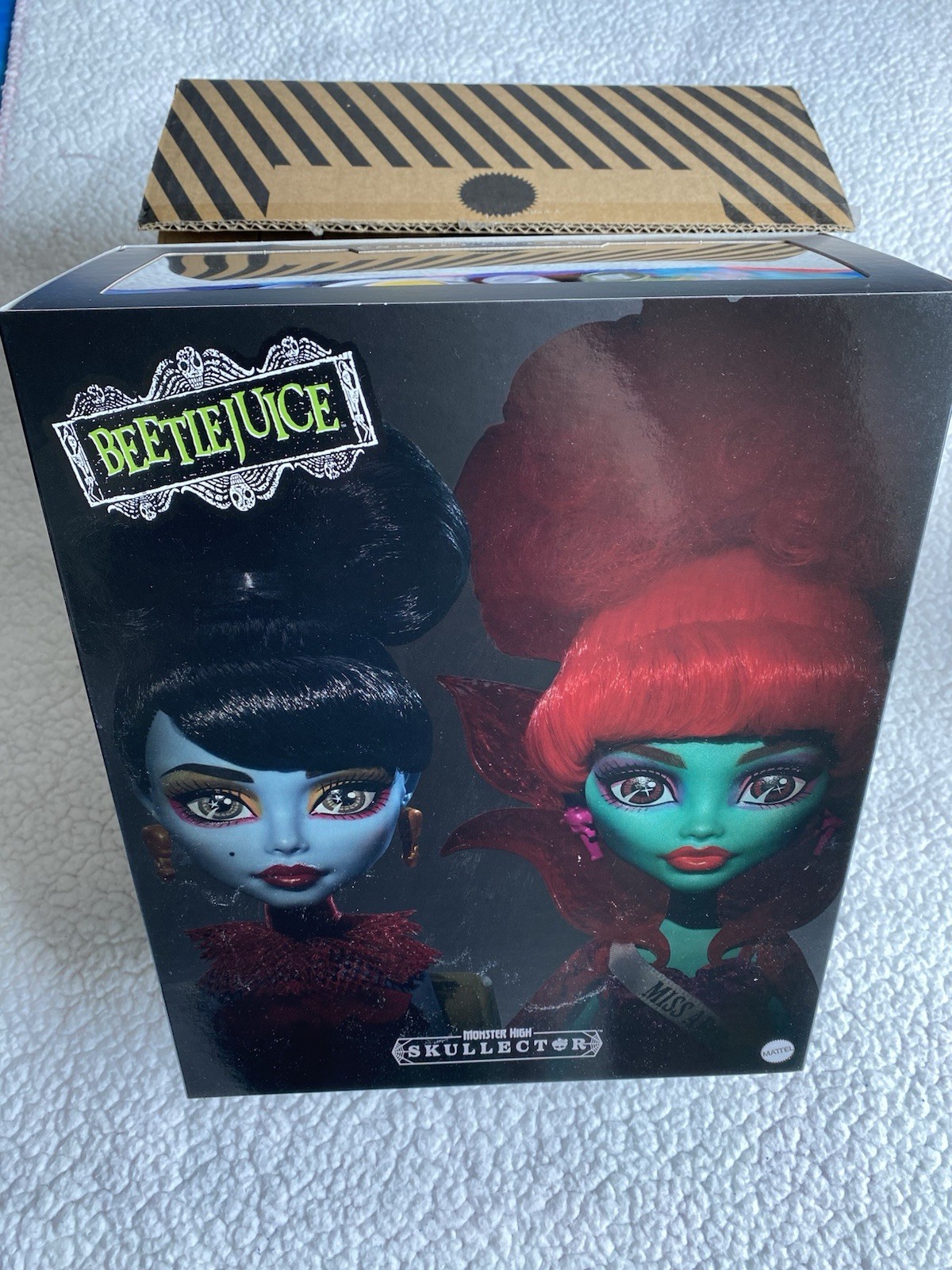 Mattel Monster High Skullector Beetlejuice Miss Argentina & Assistant 11in JCX58