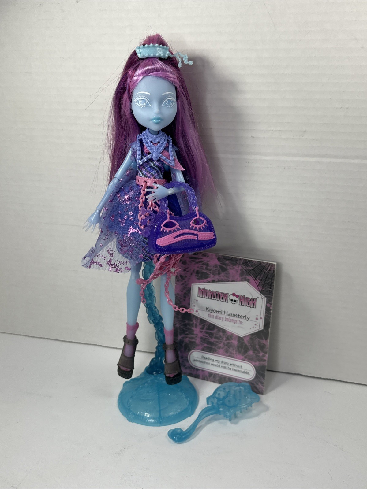 Monster High Doll KIYOMI HAUNTERLY Haunted Spirits Stand Diary