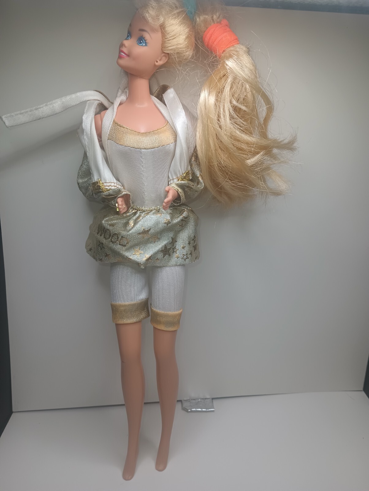 Vintage 1992 Hollywood Hair Barbie Doll Long Hair Bangs Earrings Mattel