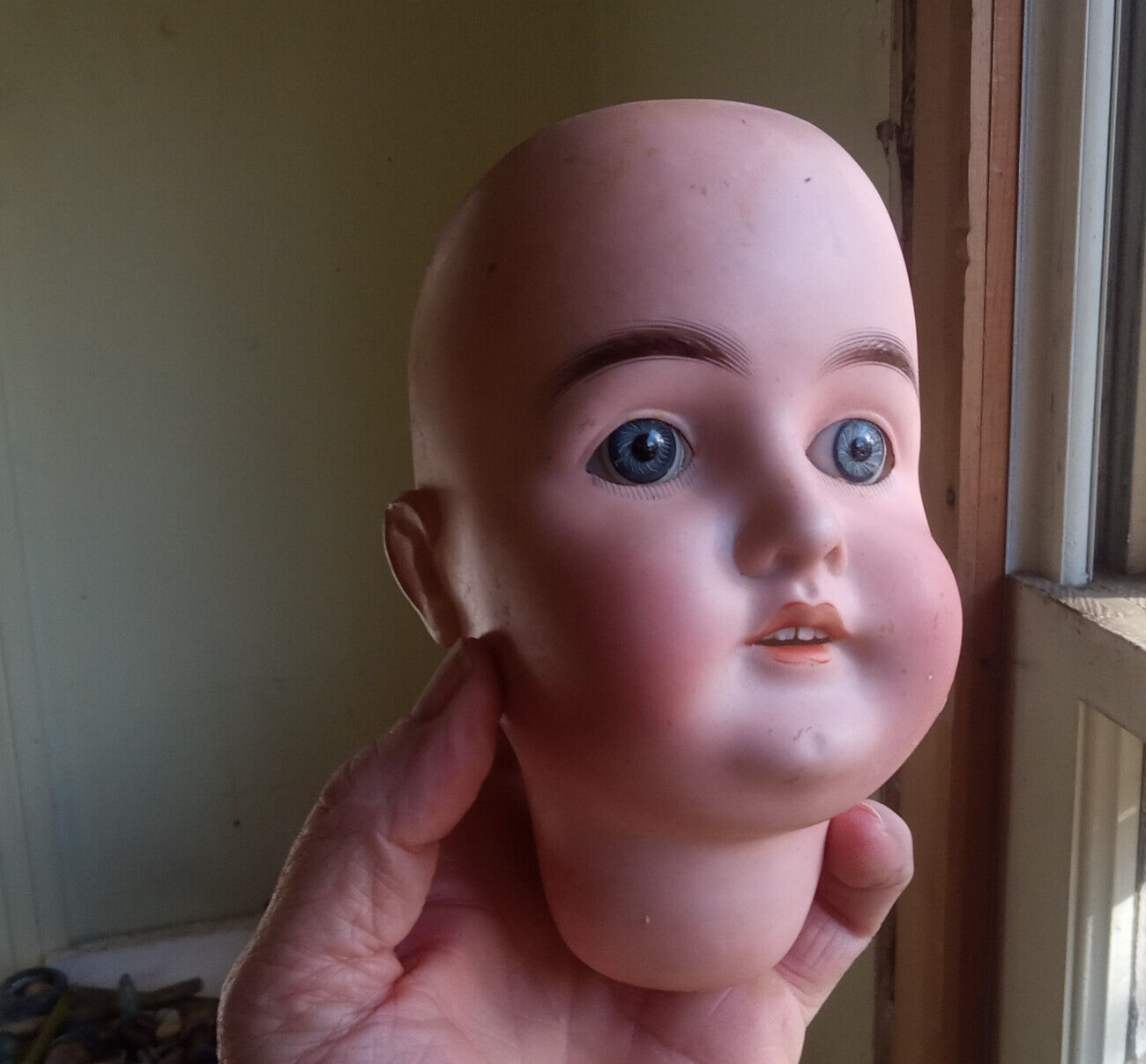 1890s KH SIGNED BIG 6 1/4″ TALL GERMAN BISQUE DOLL HEAD ORIGINAL GLASS EYES NICE