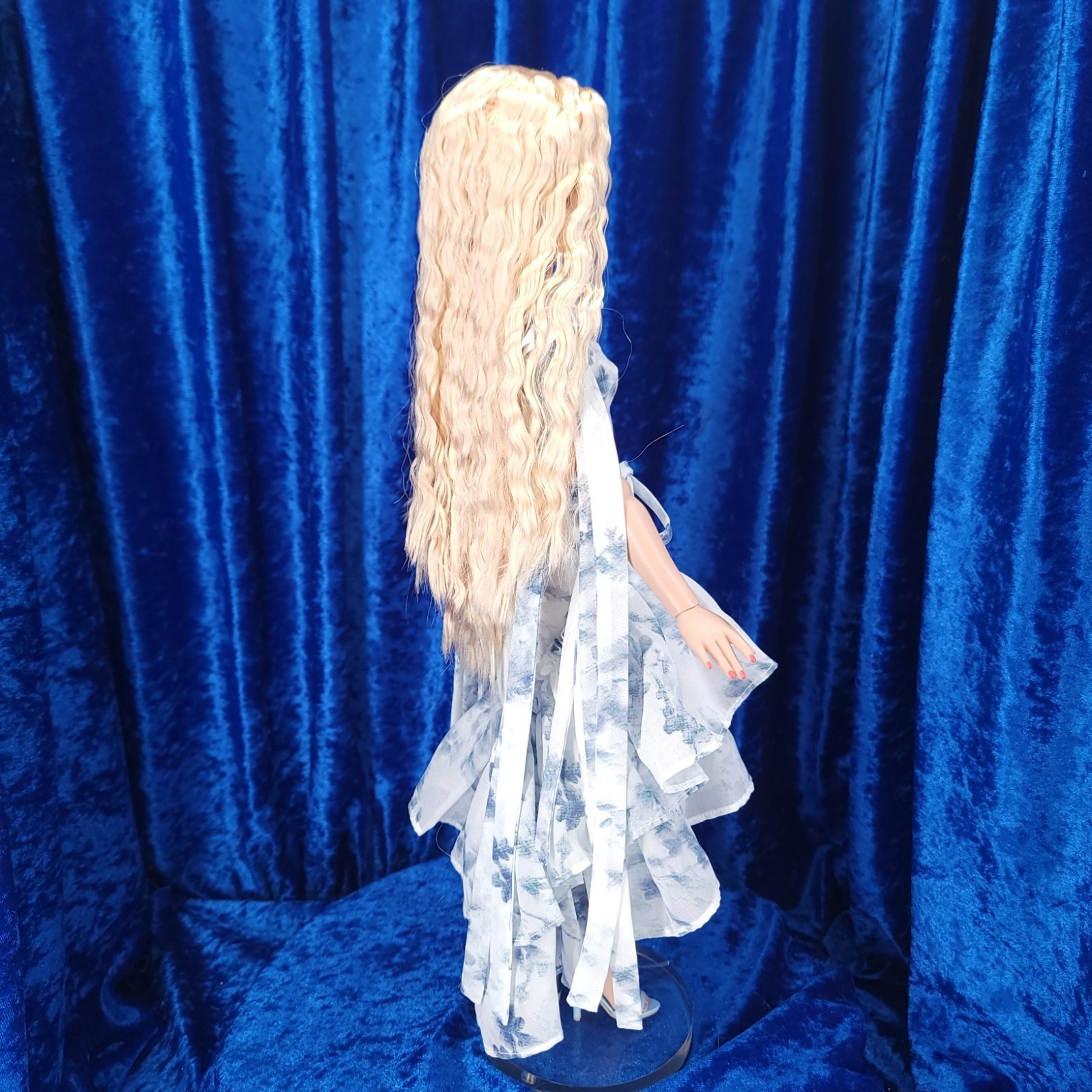 Tonner Ellowyne Wilde Romantic Possibilities 2023 VDC LE 200 16″ Doll RT22WDD26
