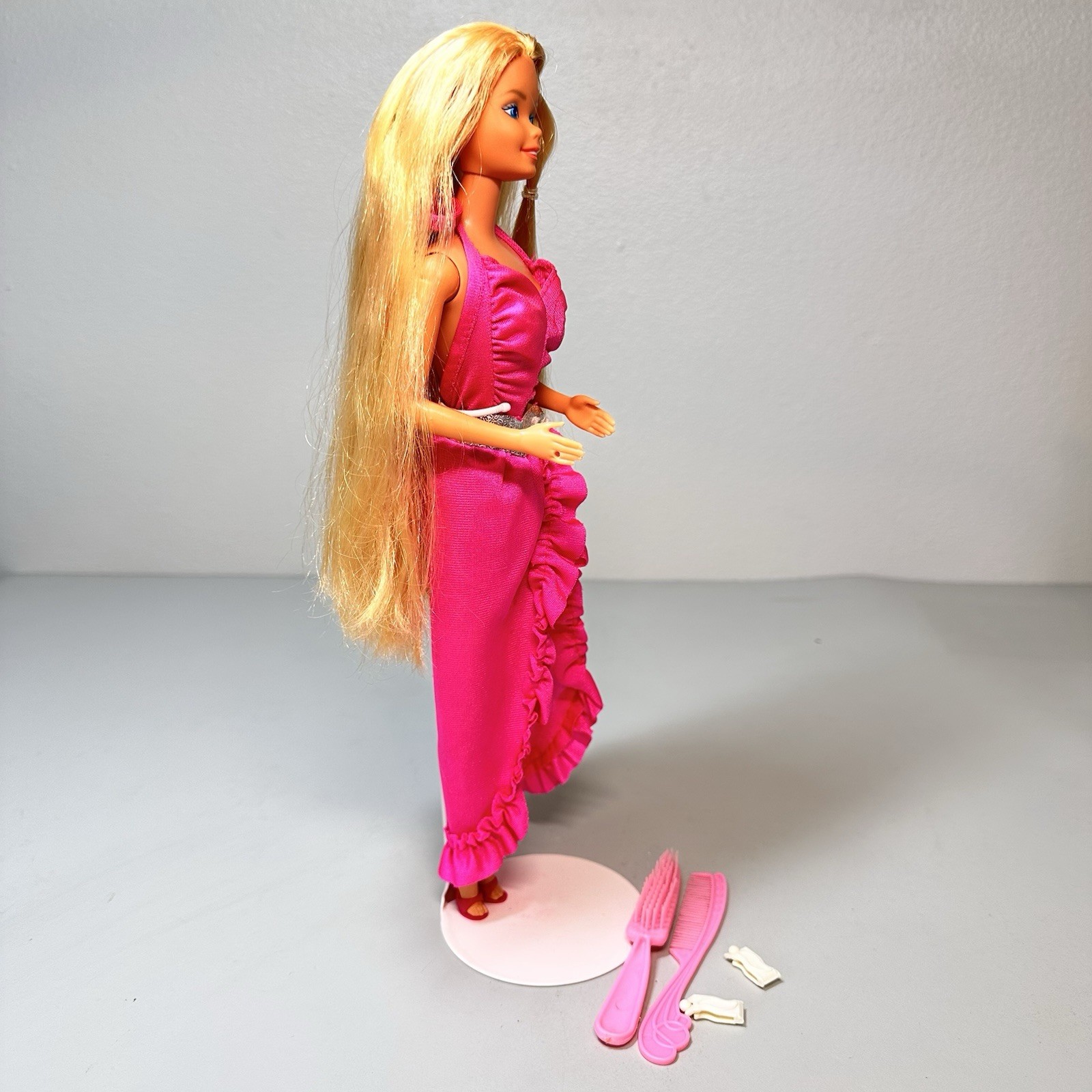 1982 Twirly Curls Barbie Doll #5579 Orig. Outfit & Some Accessories Long Hair