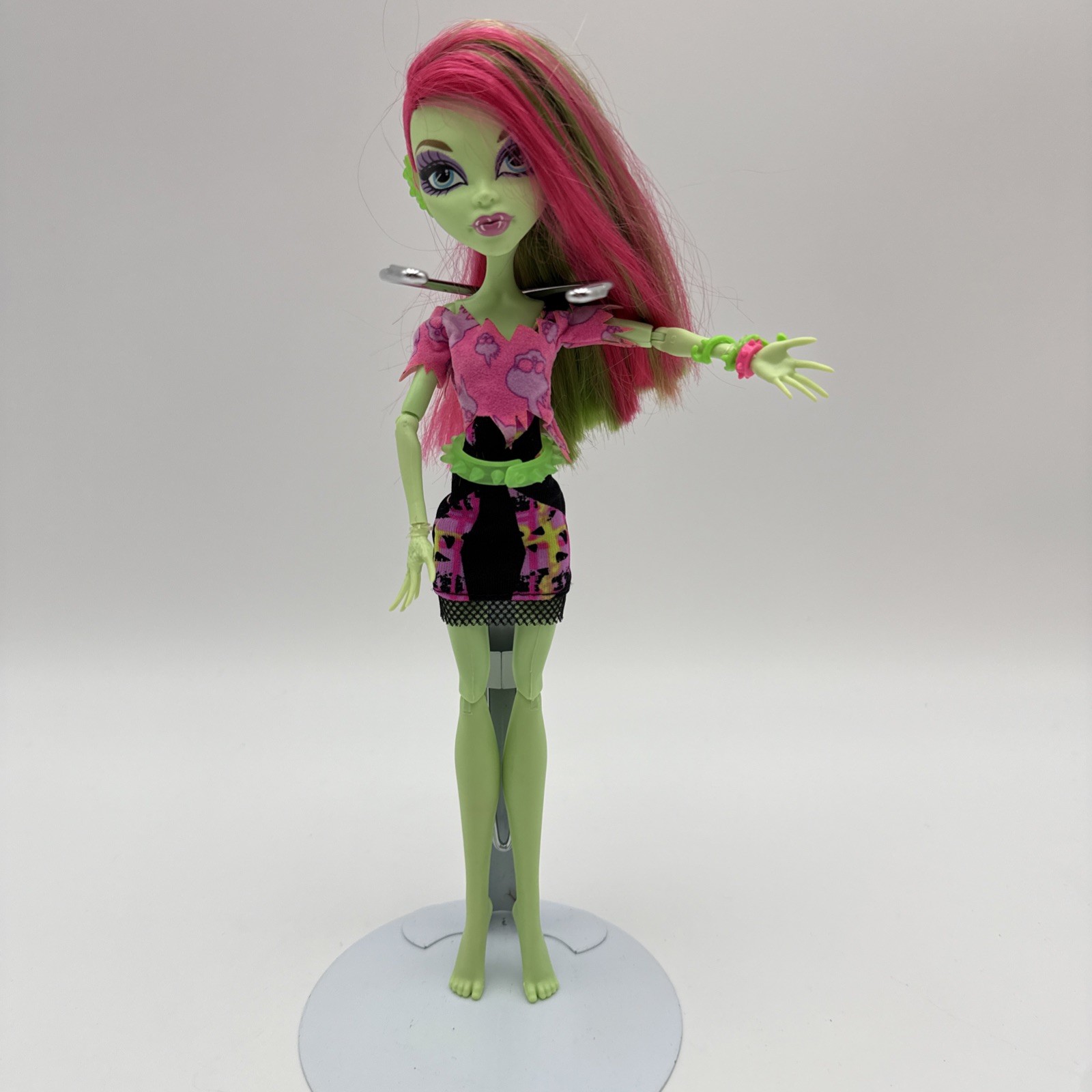 Monster High Clawdeen Wolf Venus McFlytrap Dolls Music Festival Mattel