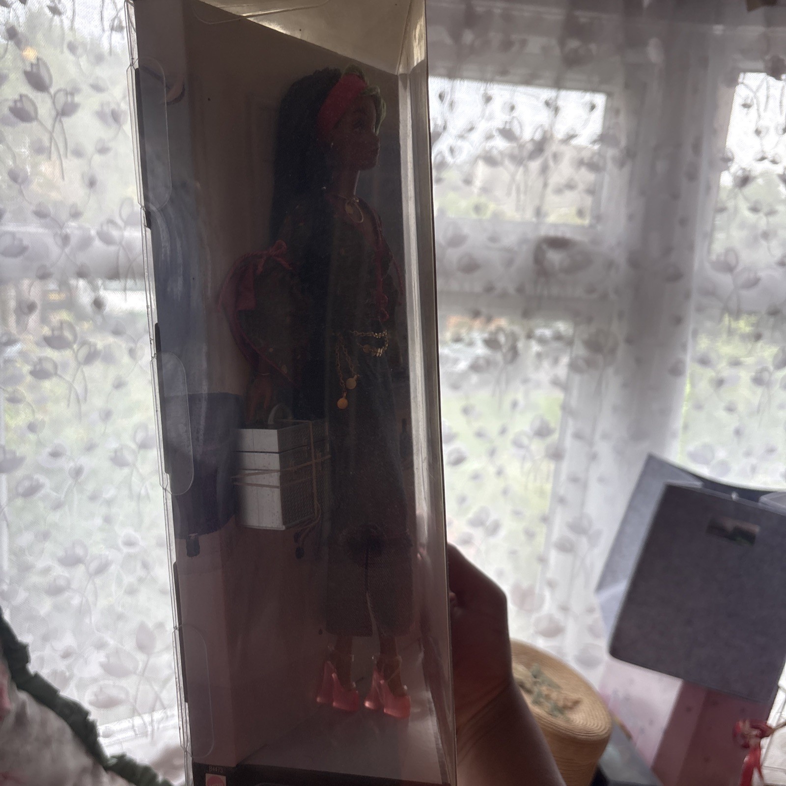 2003 Modern Circle Simone Make-Up Artist Barbie Puppe / Mattel B4473, NrfB