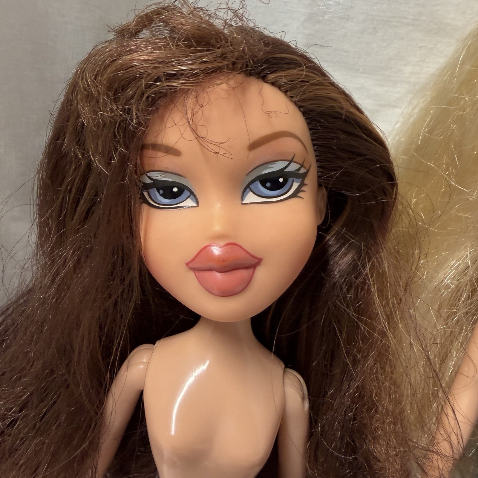 Bundle Vintage 2000s Bratz Dolls With Clothes Accessories shoes Redressed M6A