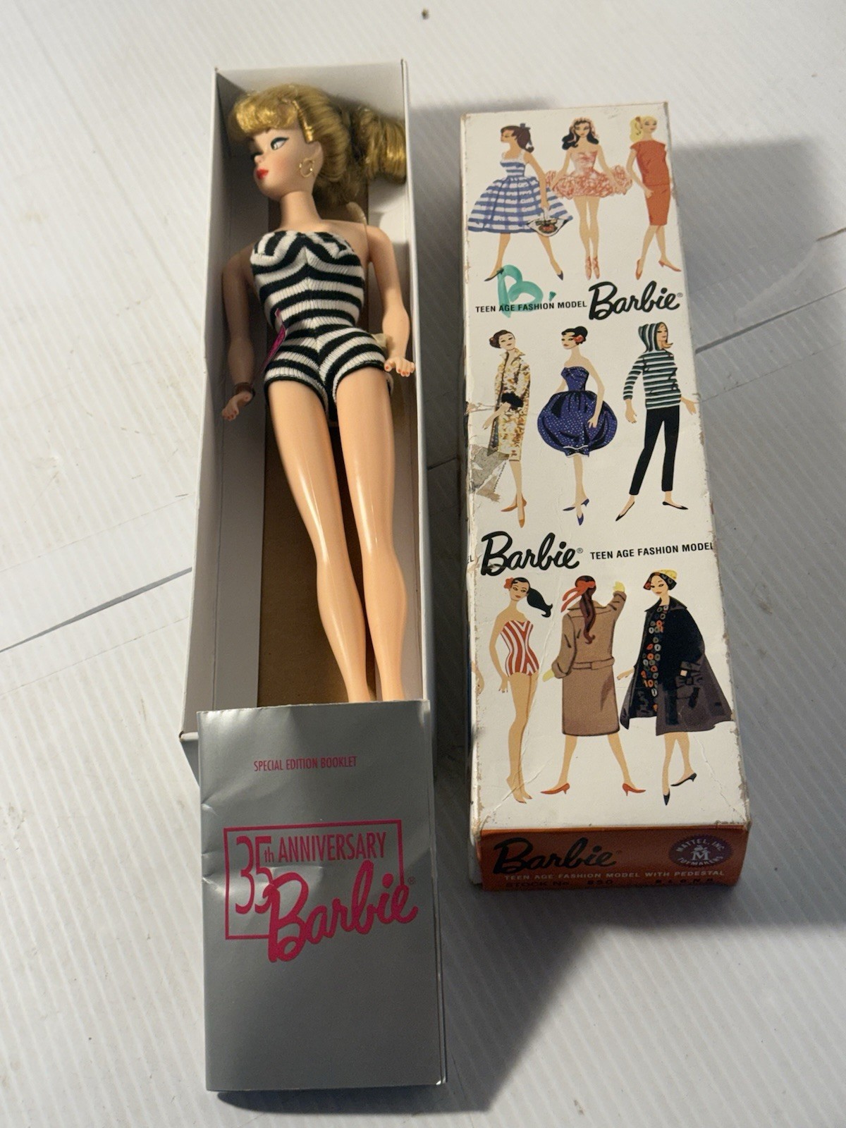Barbie 35th Anniversary Doll 1959 Blond Reproduction #850 Doll in Box 1993