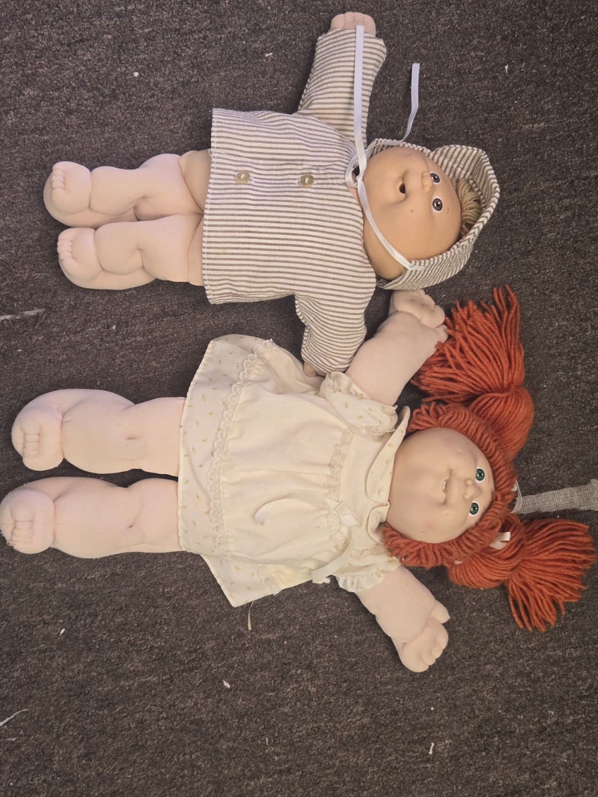 Lot 2 Cabbage Patch Kids Girls Dolls Coleco Bald Baby Red Head With Green Eyes