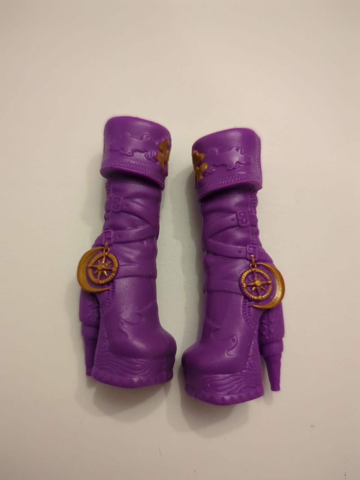 Monster High Clawdeen Wolf Shriekwrecked Purple & Gold Pirate Boots Shoes