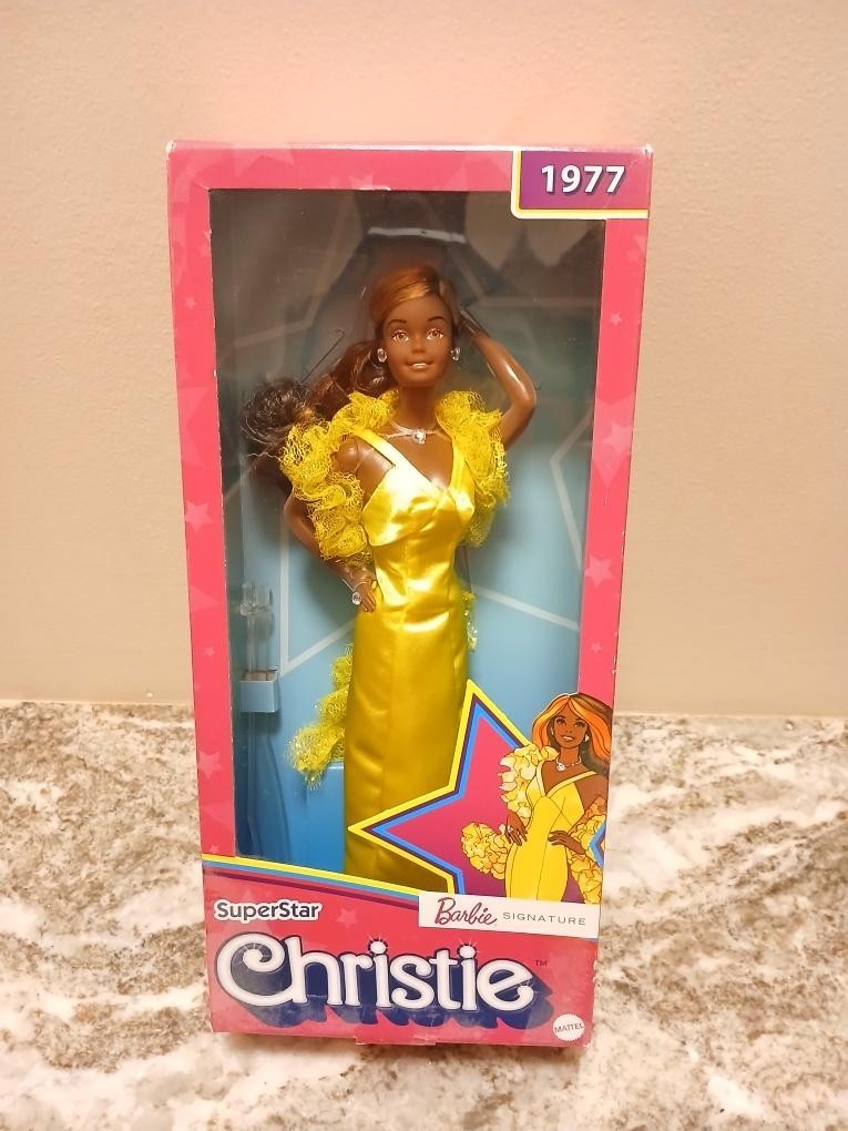 Barbie Signature 1977 Superstar Christie REPRODUCTION NRFB