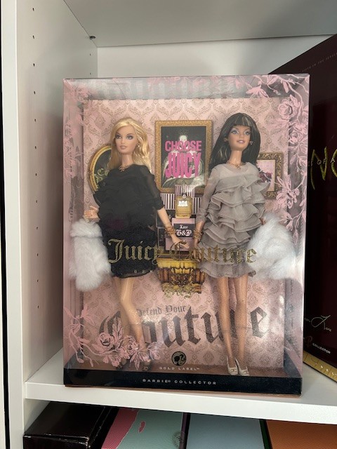 2008 Mattel Barbie Beverly Hills G & P Juicy Couture Barbie Doll Set
